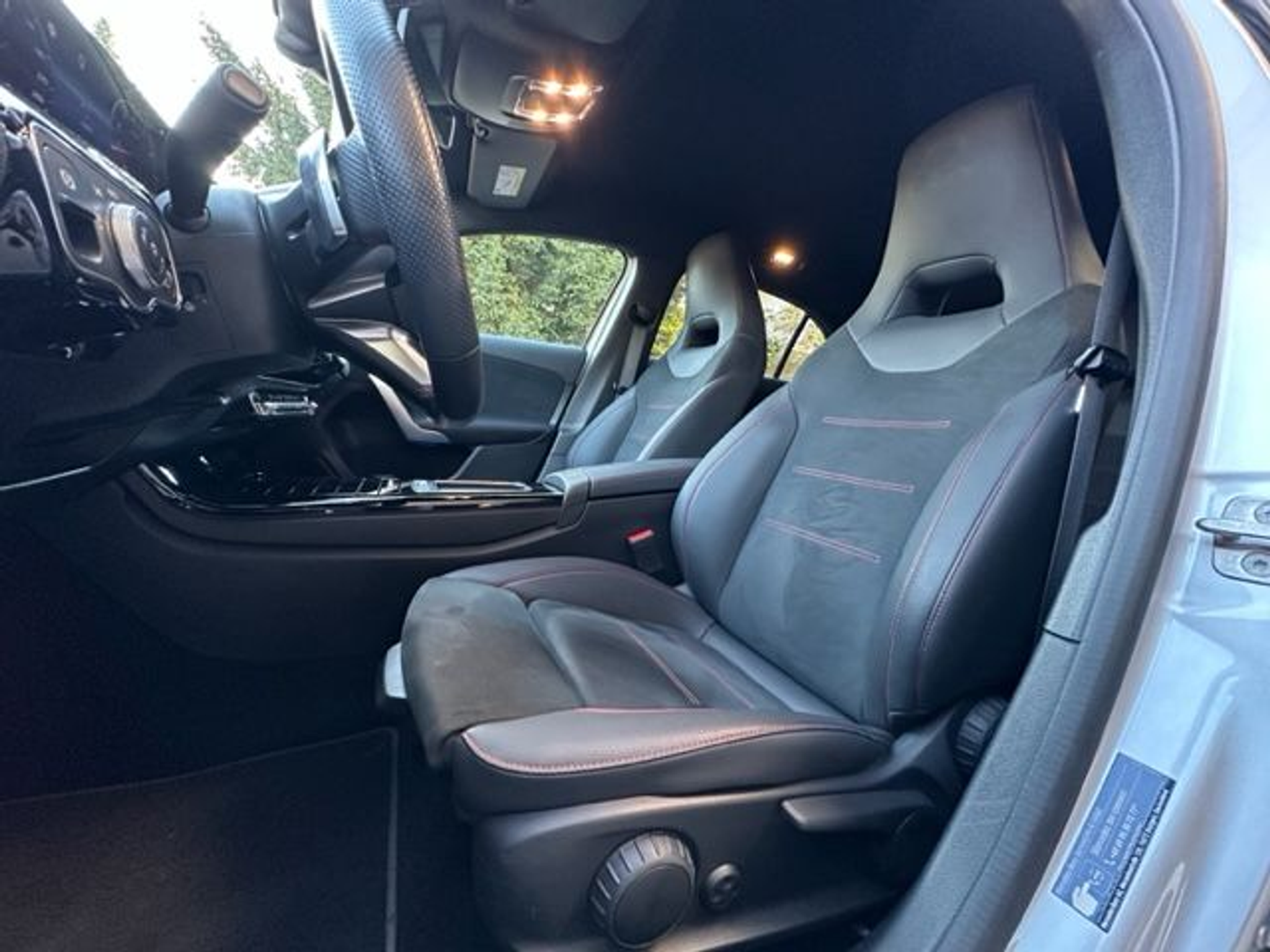 listing desktop thumbnail image 8