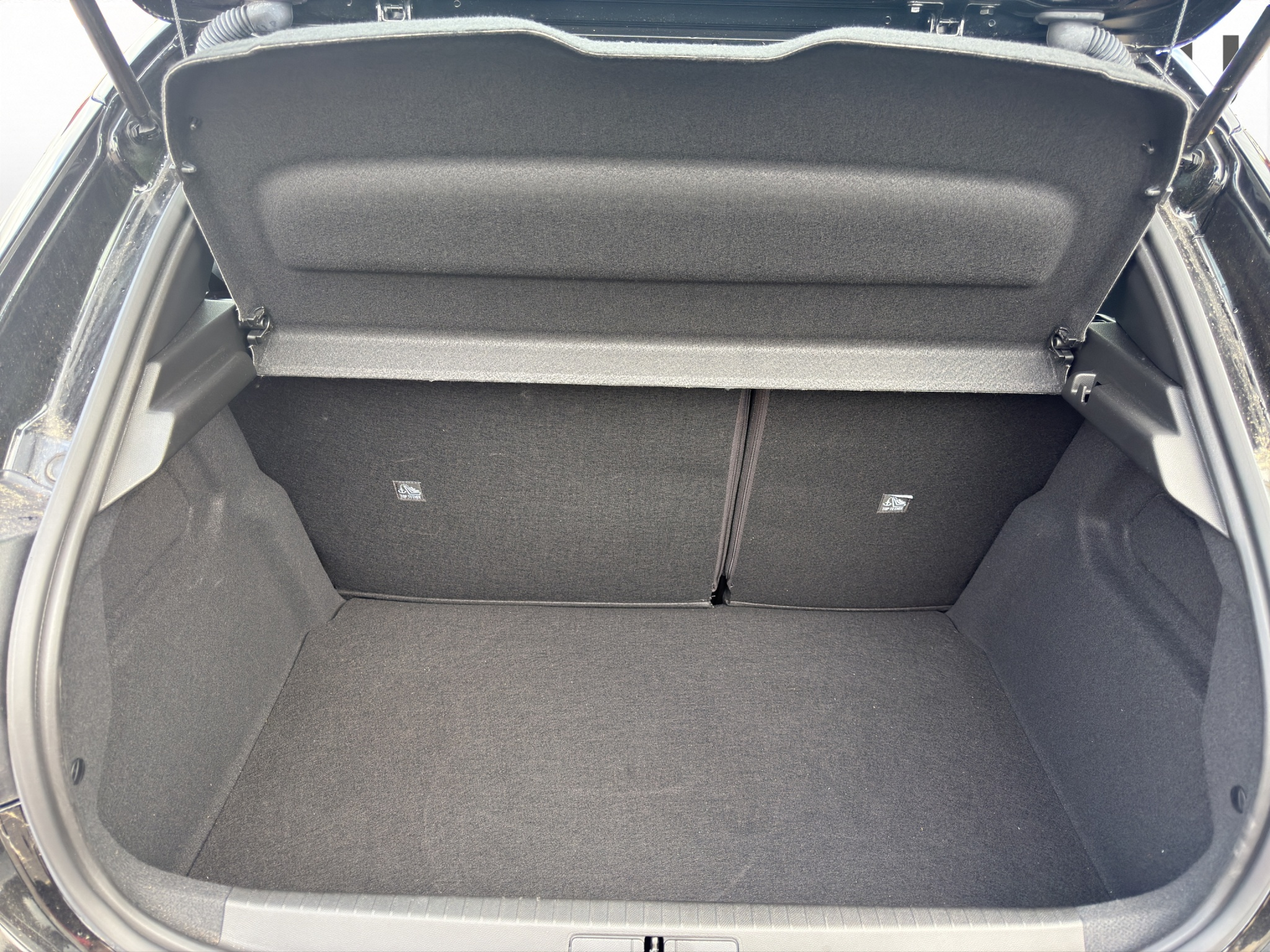 listing desktop thumbnail image 17