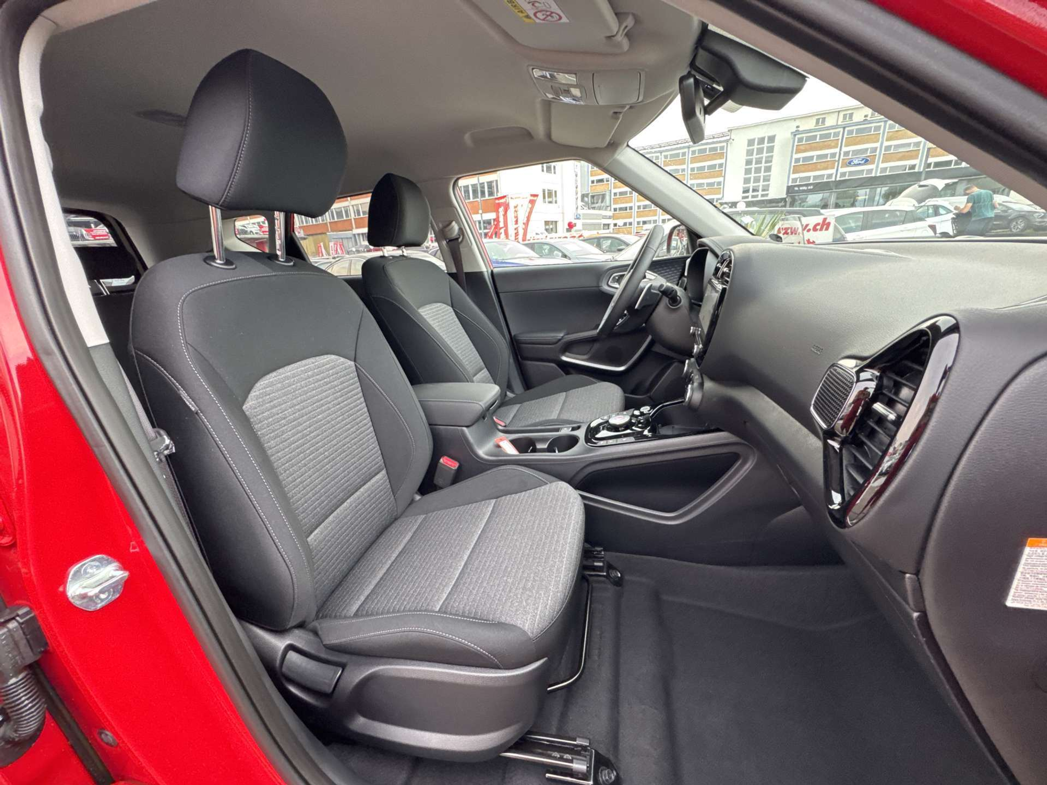 listing desktop thumbnail image 11