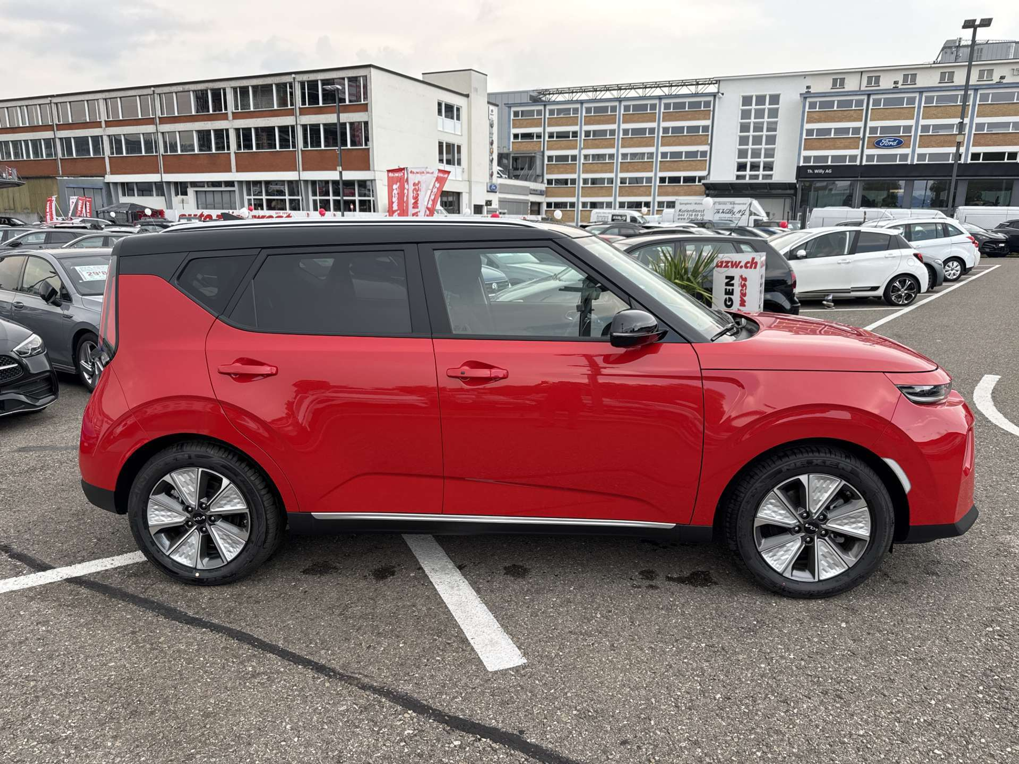 listing desktop thumbnail image 9