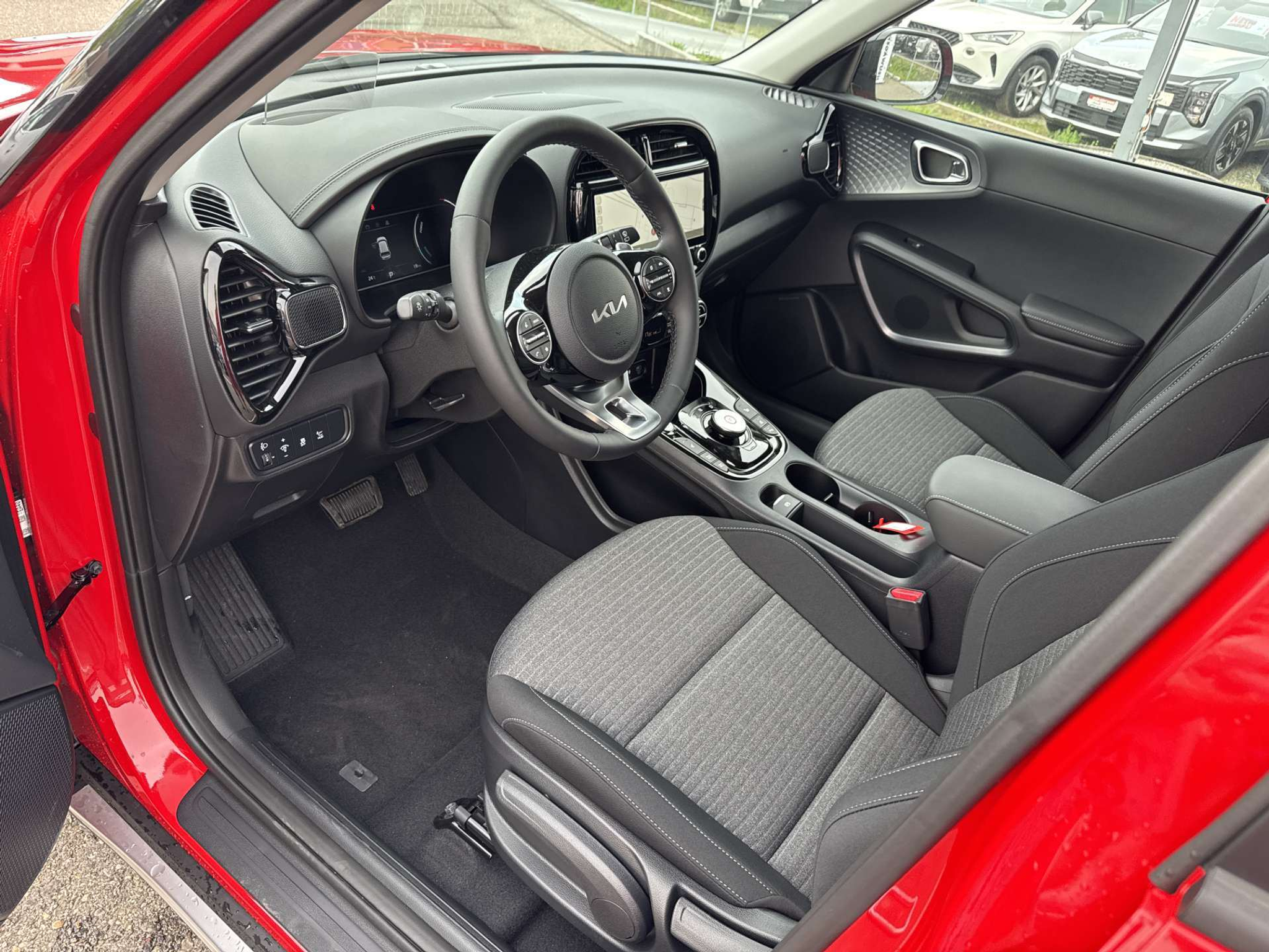 listing desktop thumbnail image 4