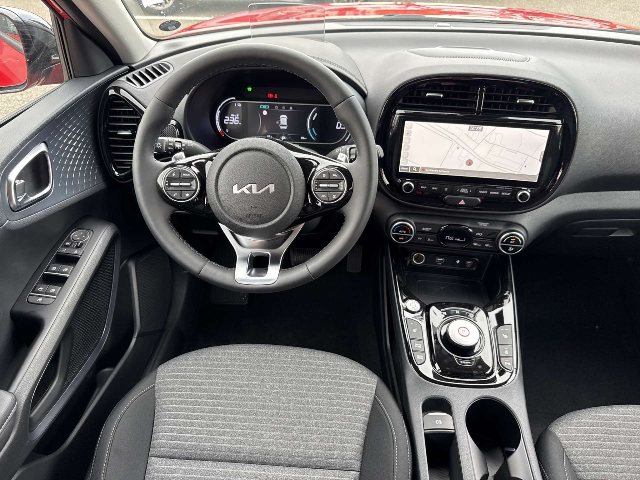 listing desktop thumbnail image 3