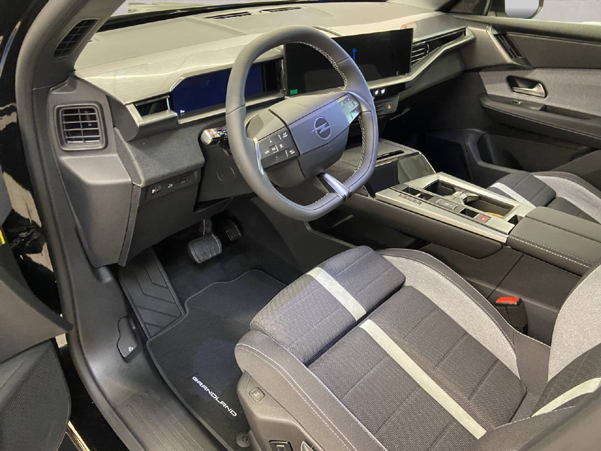 listing desktop thumbnail image 12