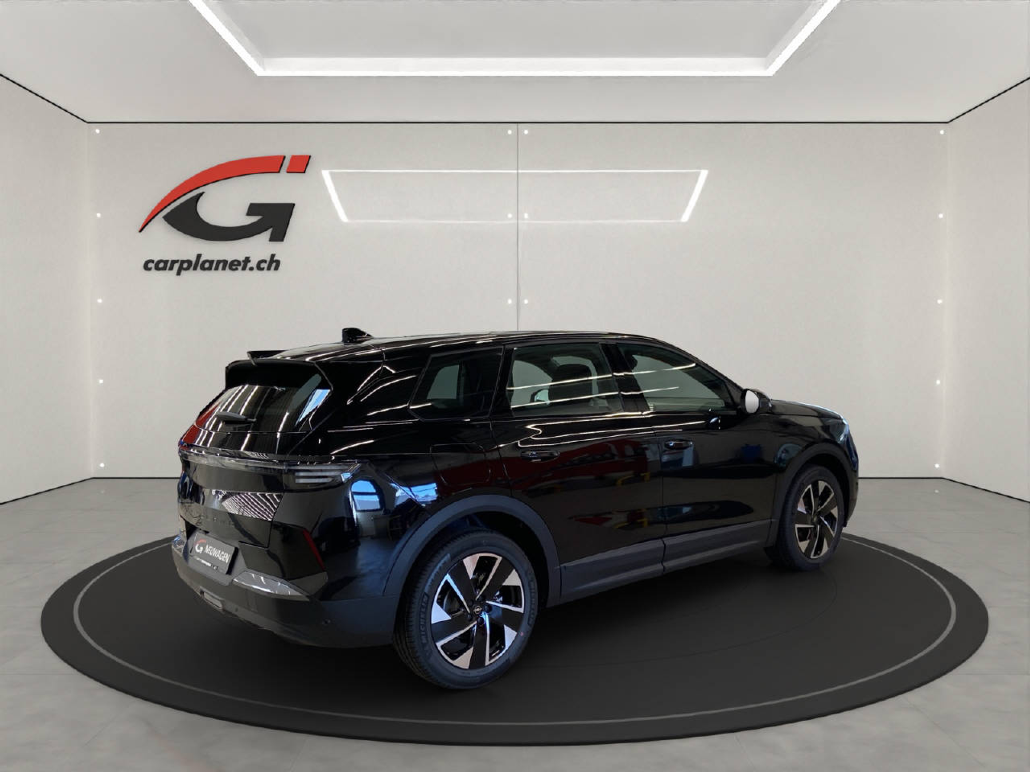 listing desktop thumbnail image 3