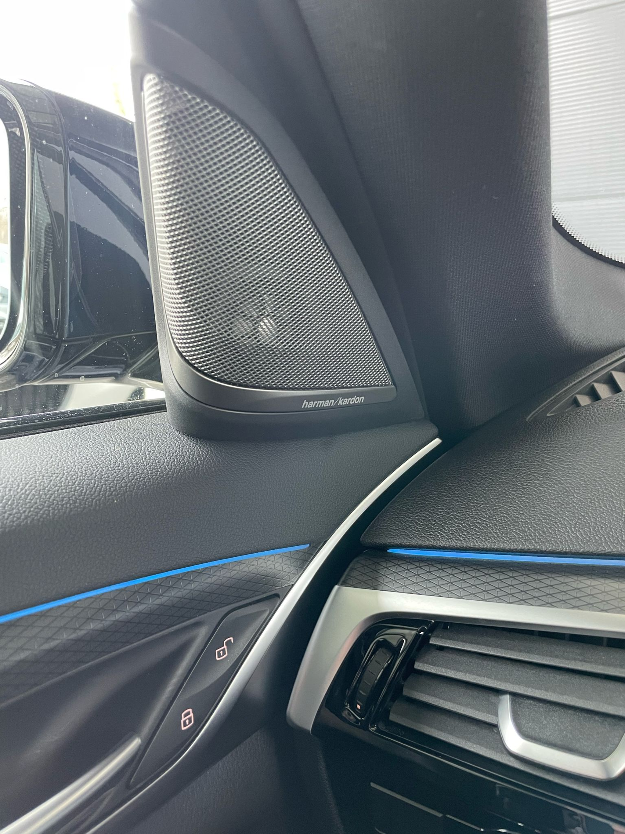 listing desktop thumbnail image 15