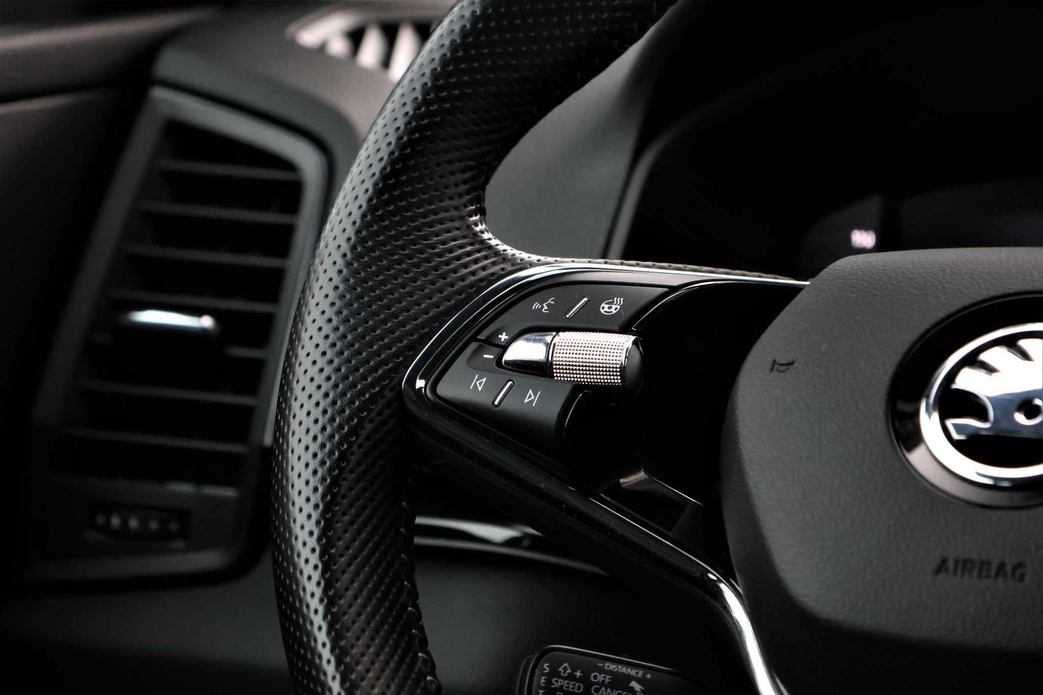 listing desktop thumbnail image 16