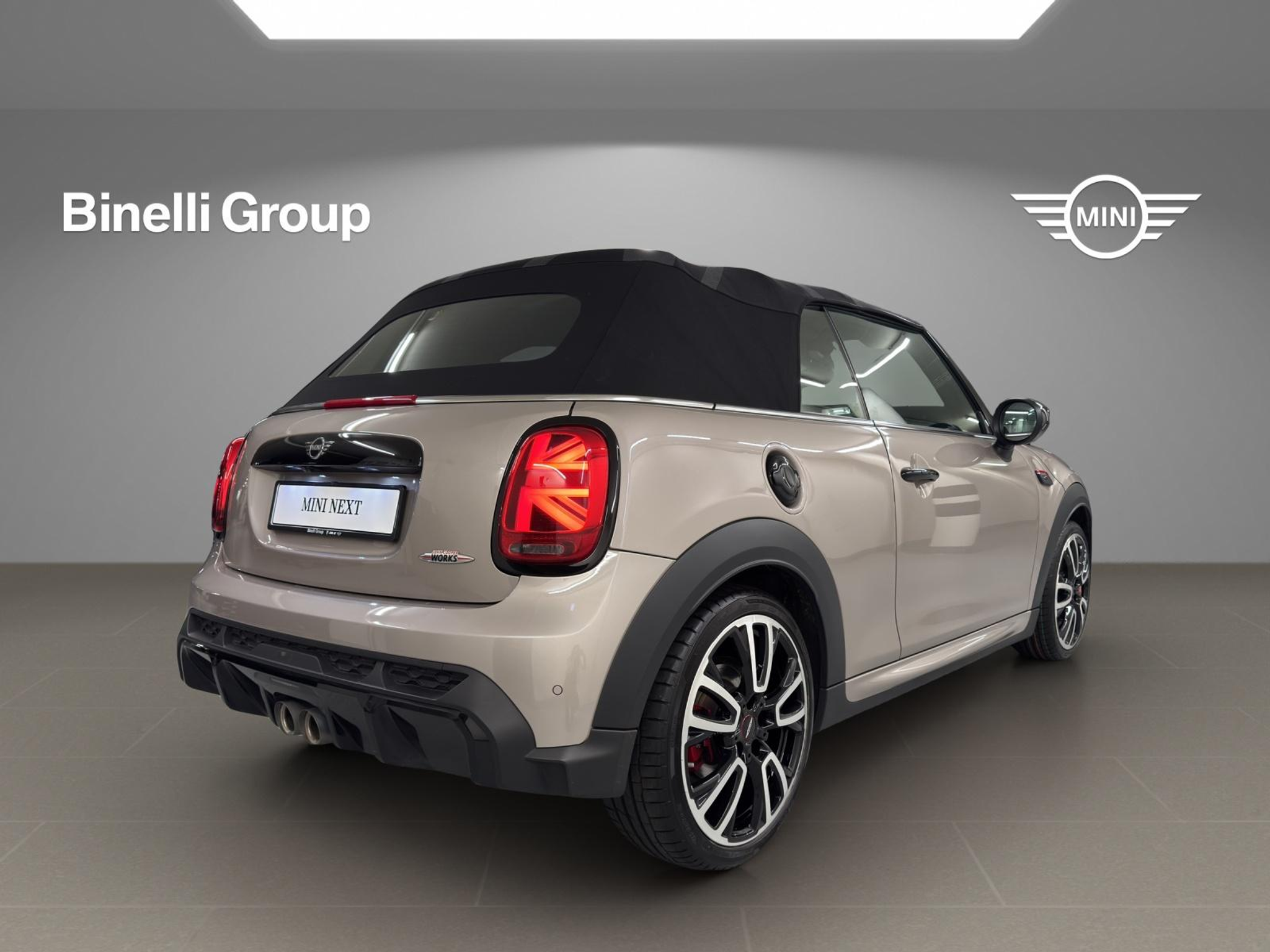 listing desktop thumbnail image 4