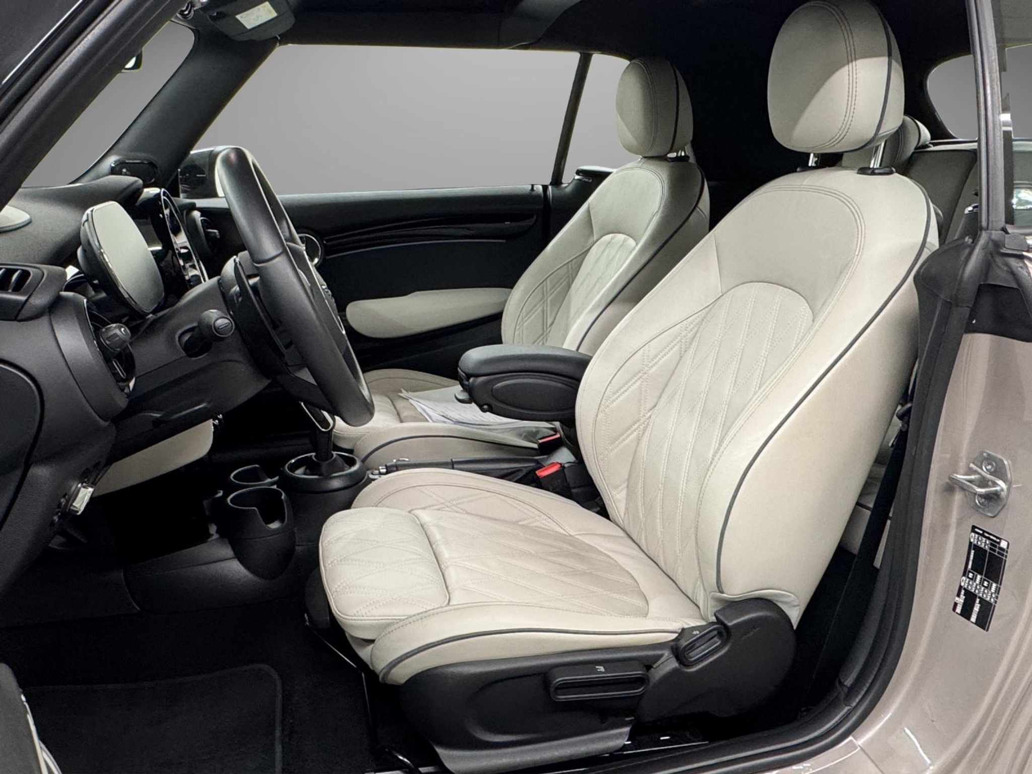 listing desktop thumbnail image 10