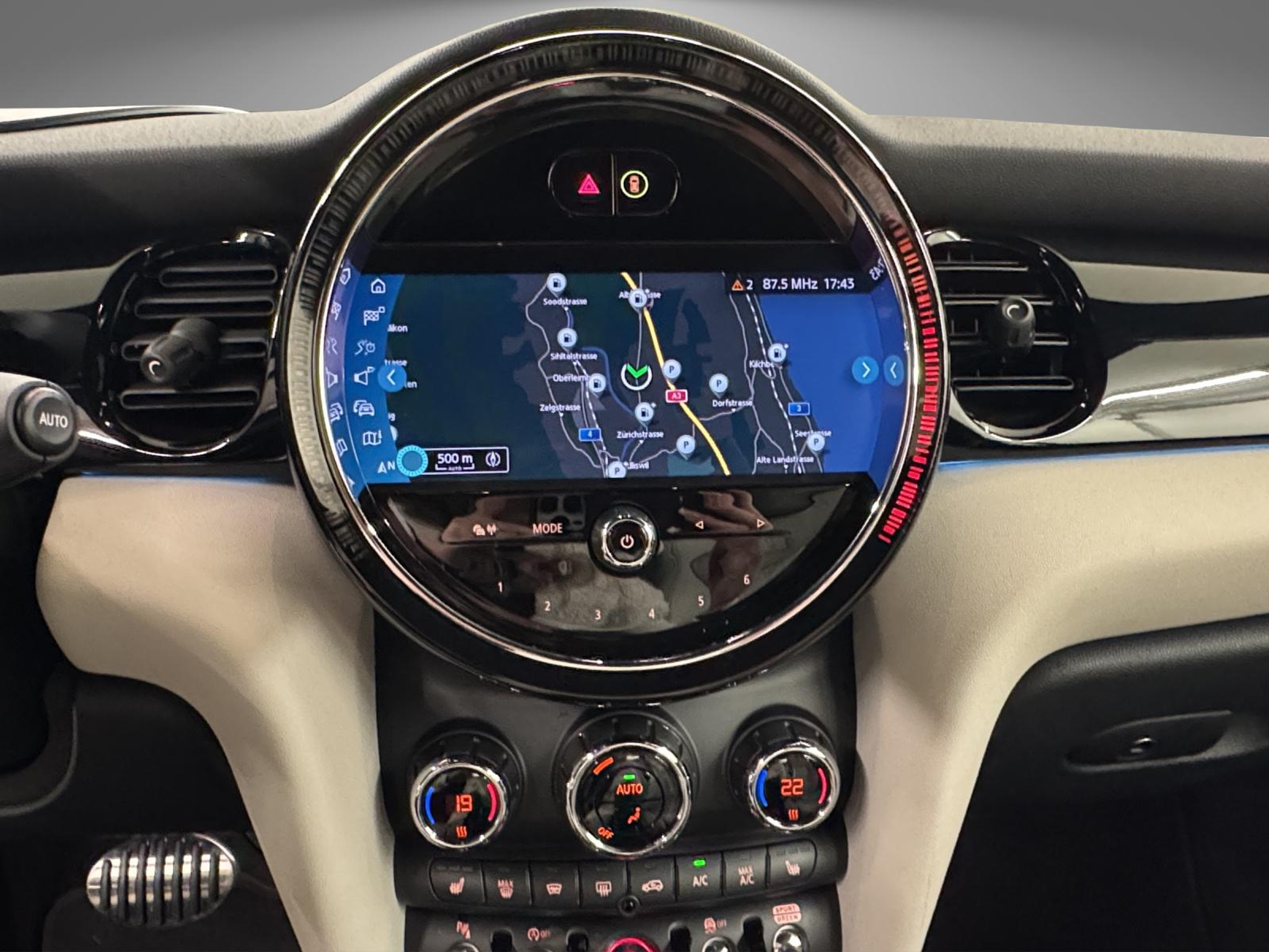 listing desktop thumbnail image 16