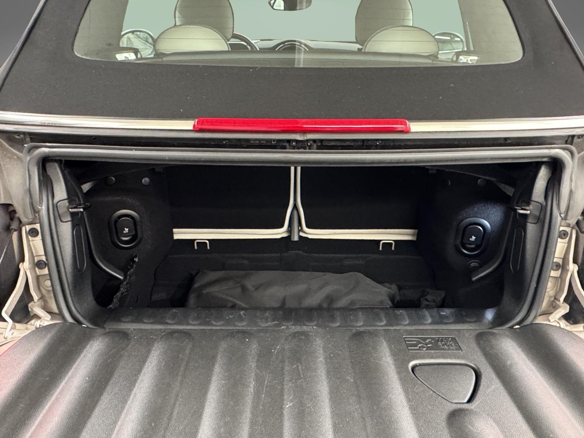 listing desktop thumbnail image 9