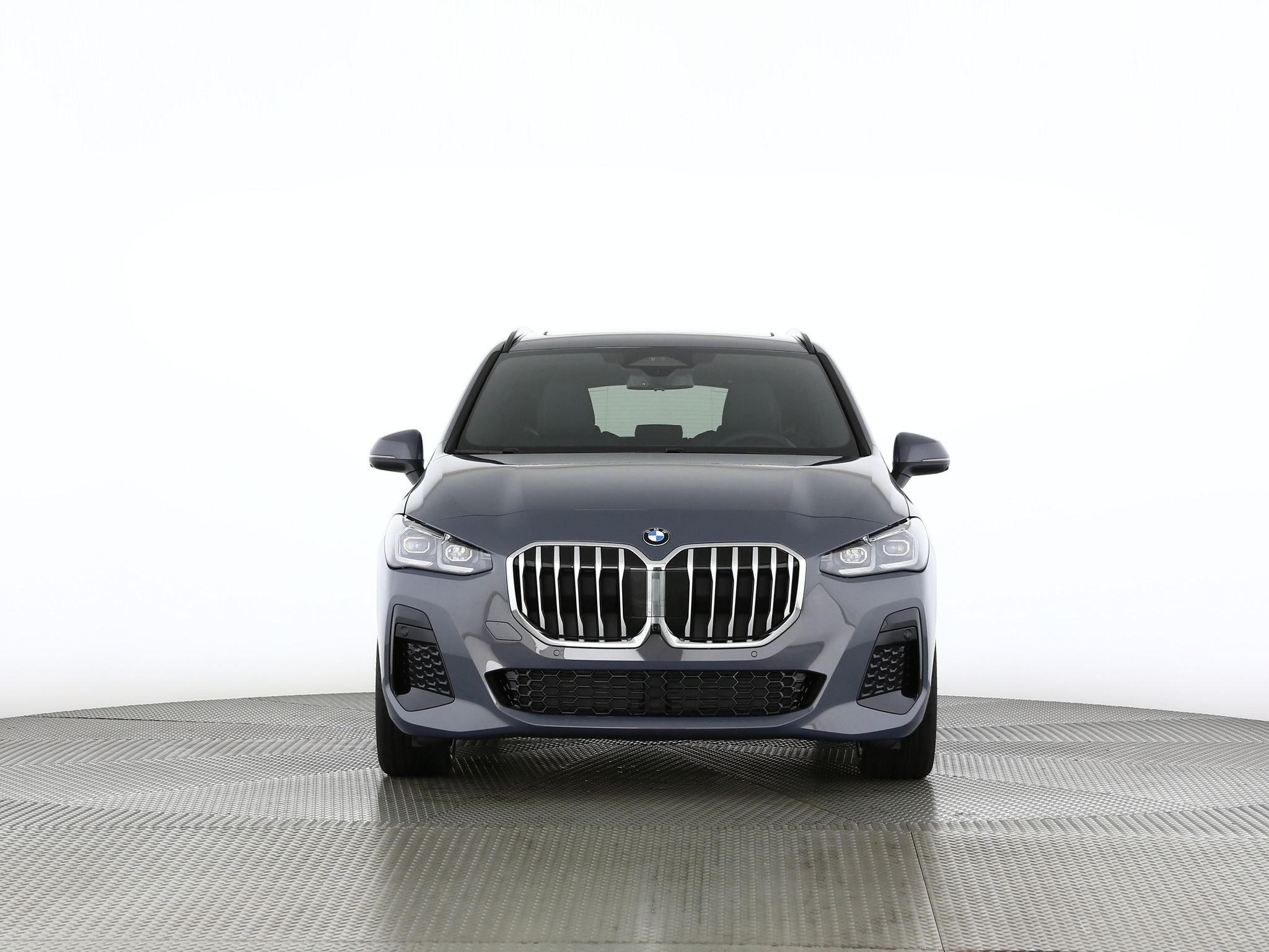 listing desktop thumbnail image 4