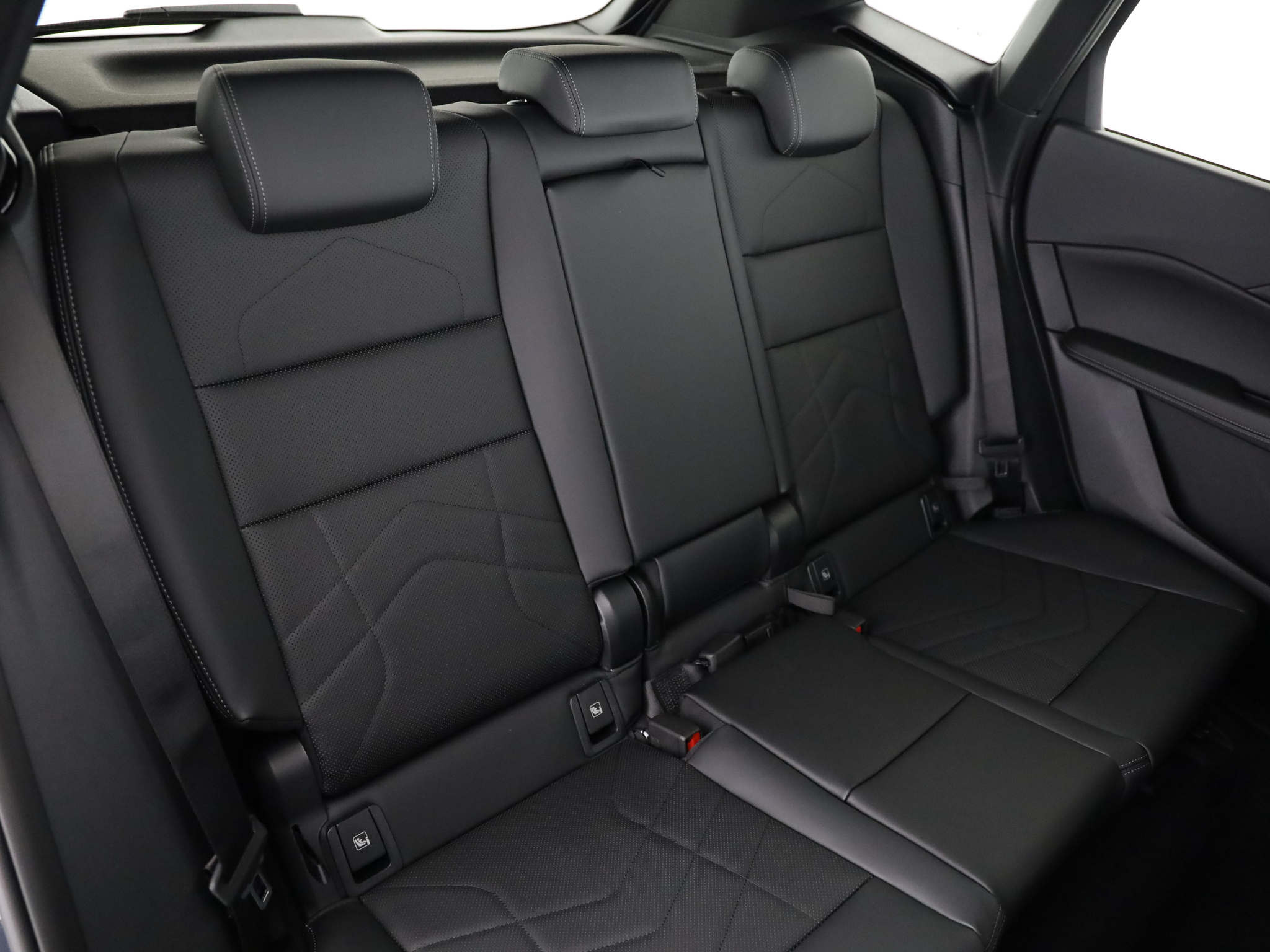 listing desktop thumbnail image 19