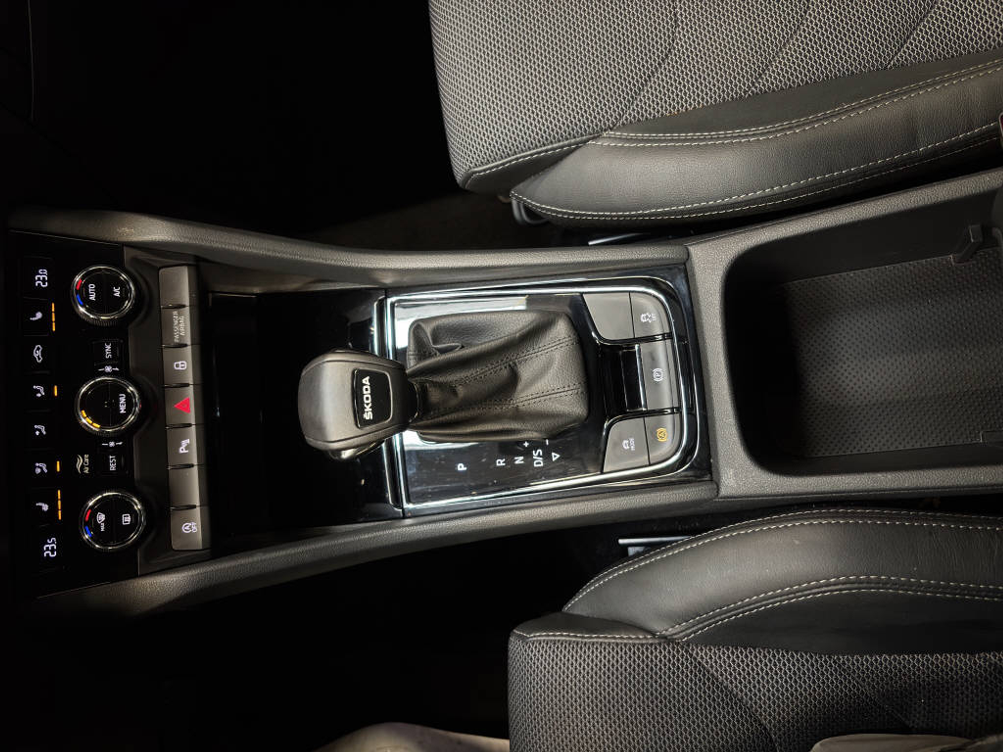 listing desktop thumbnail image 12