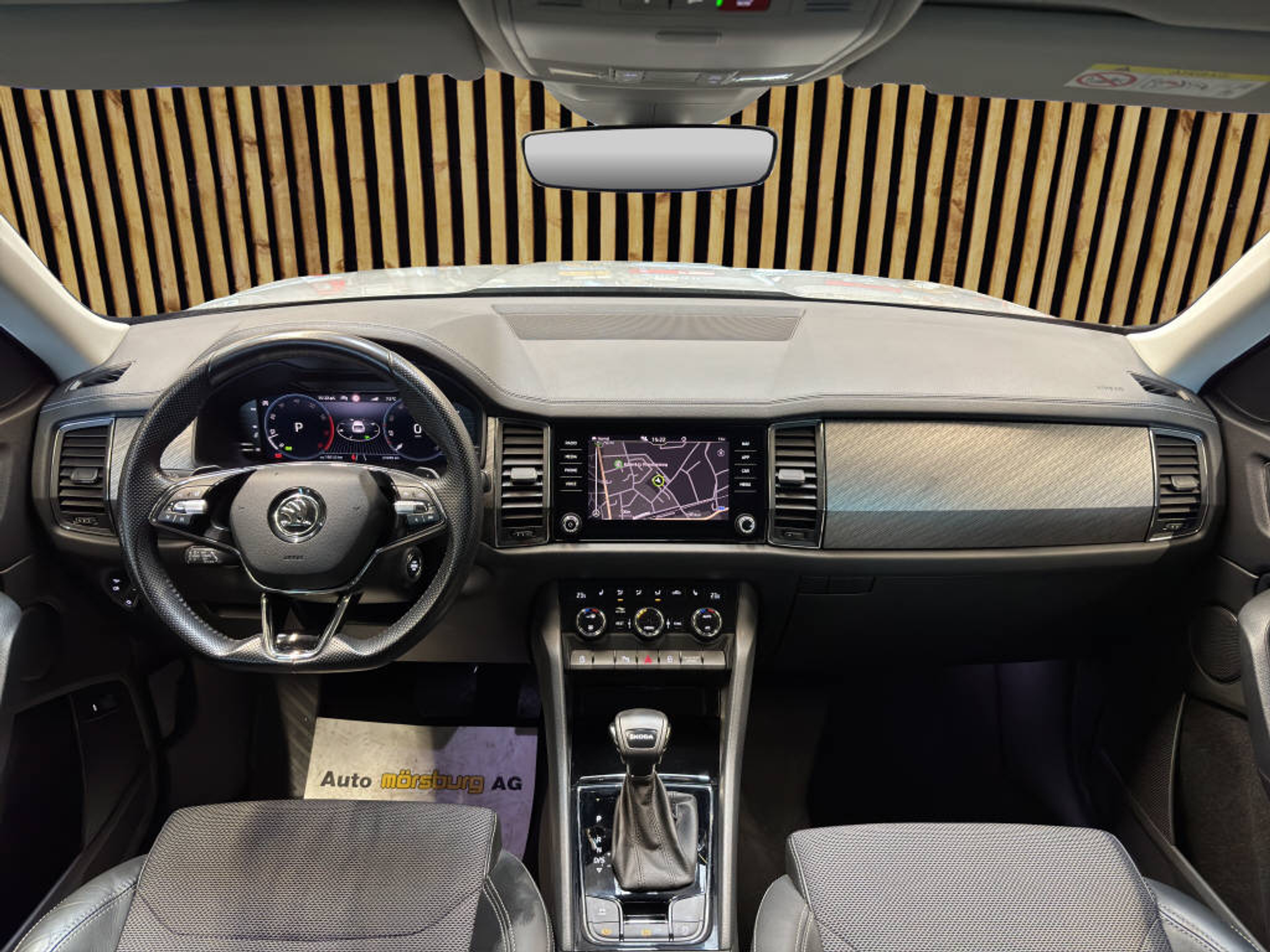 listing desktop thumbnail image 7