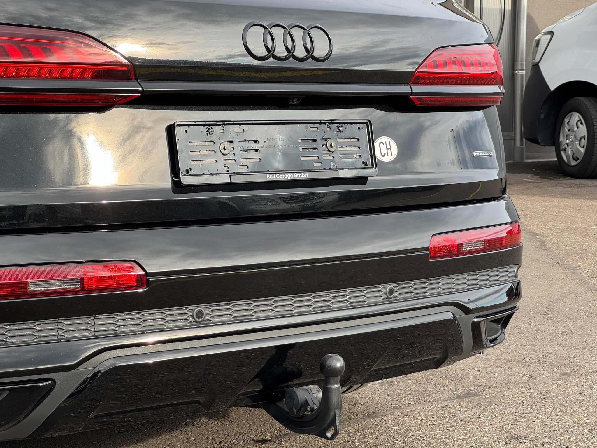 listing desktop thumbnail image 25