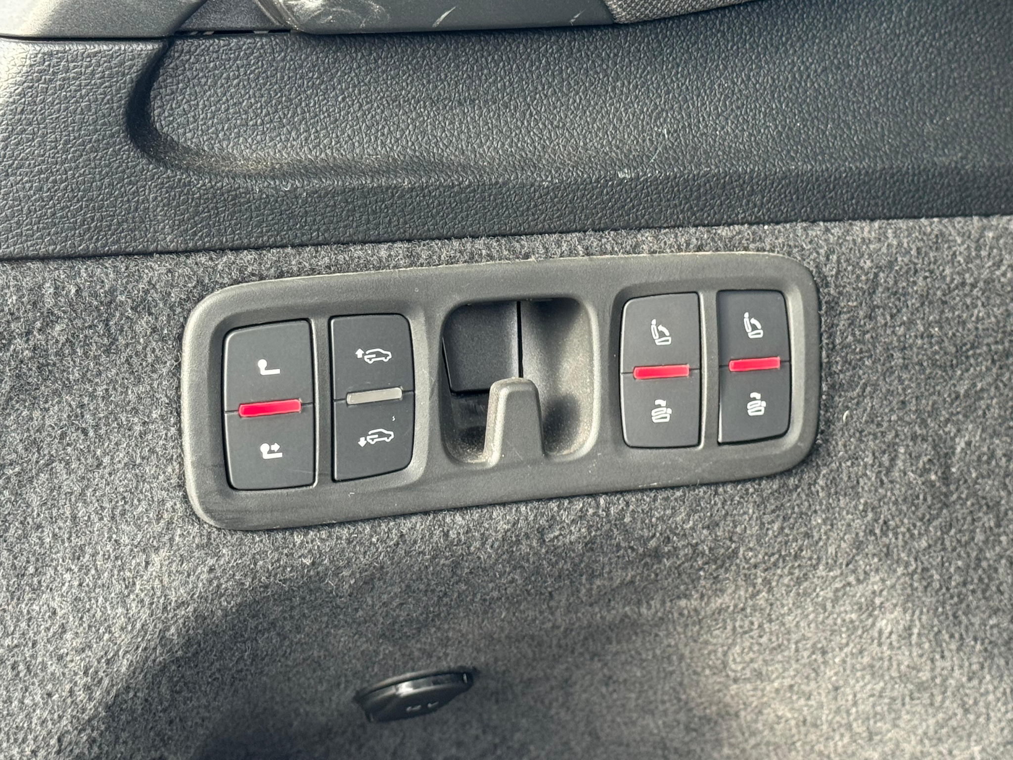 listing desktop thumbnail image 24