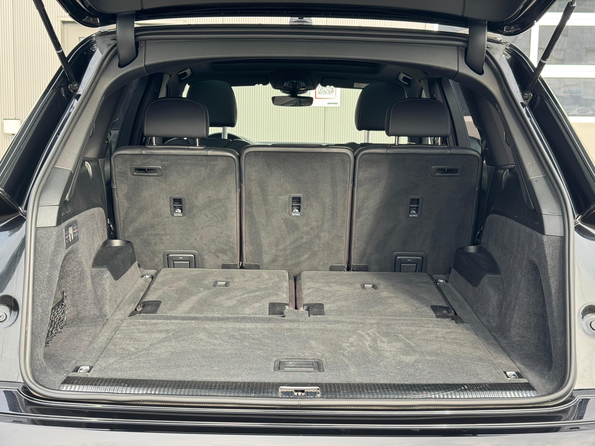 listing desktop thumbnail image 23