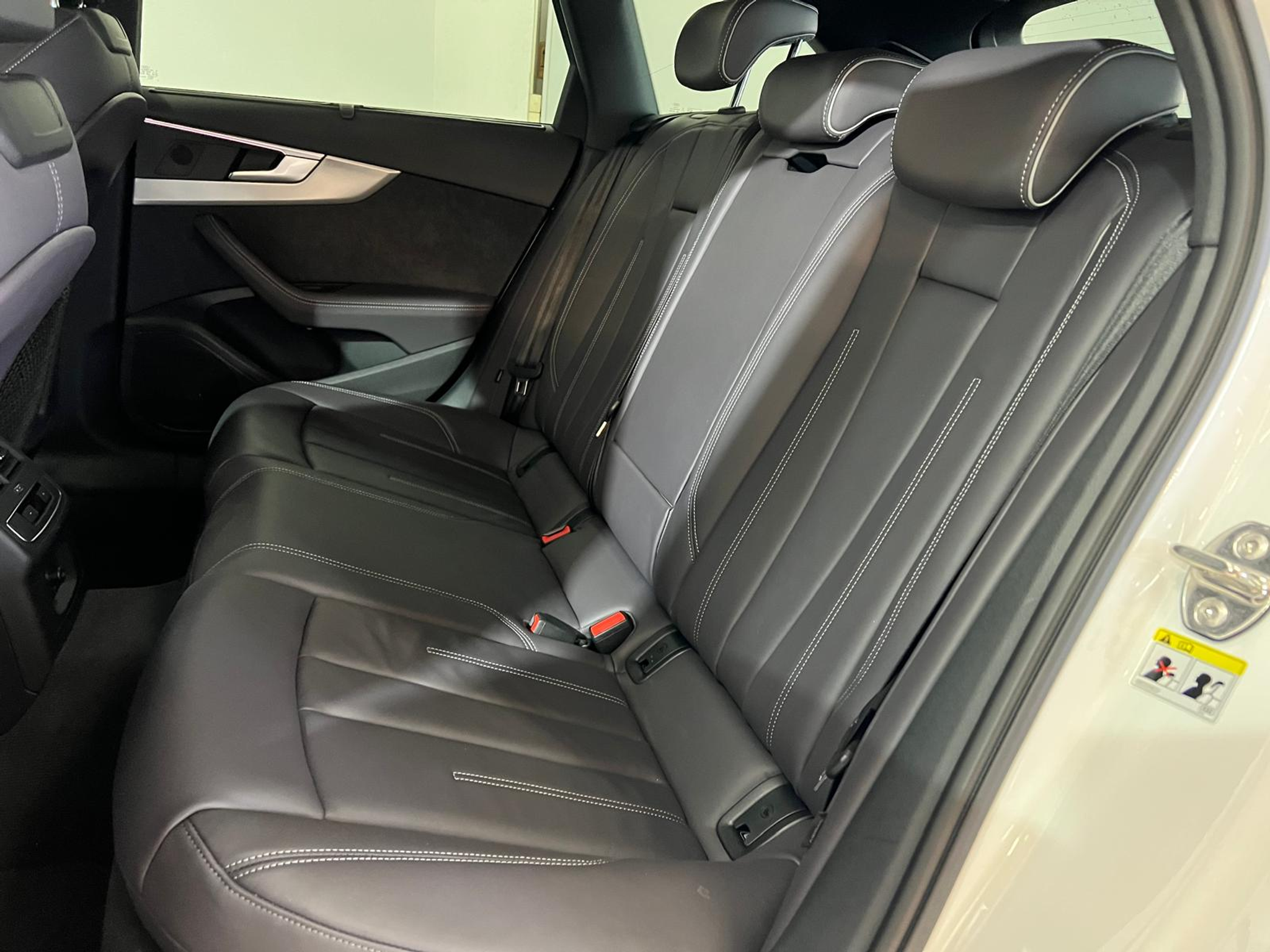 listing desktop thumbnail image 9