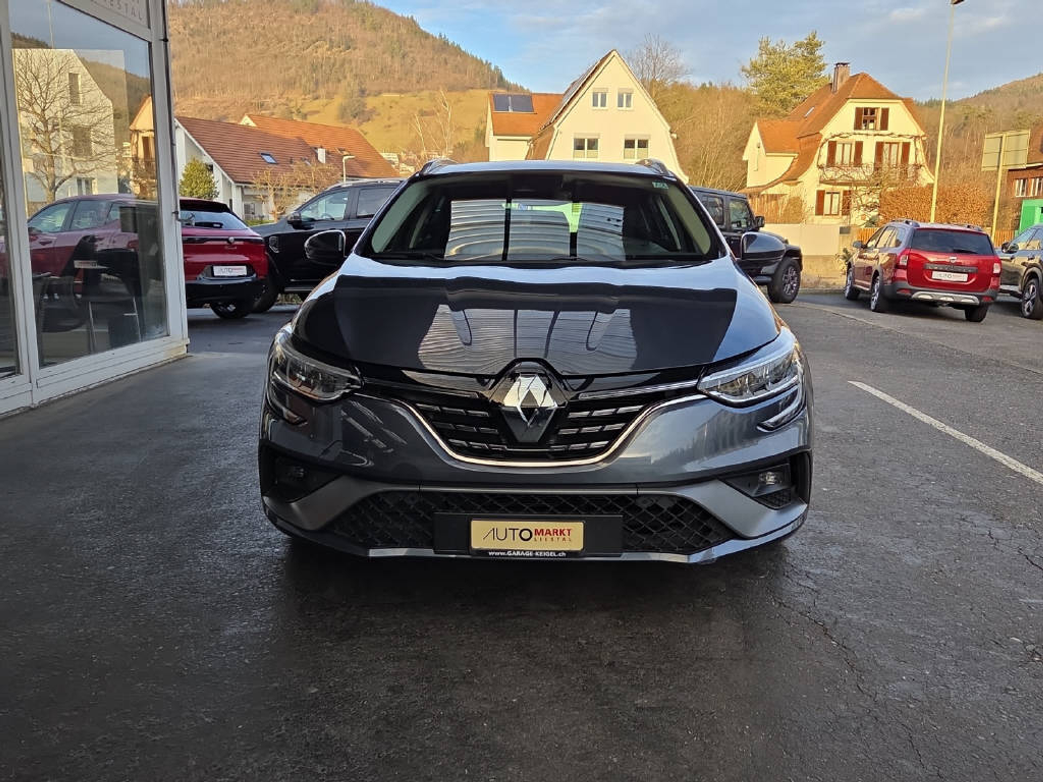 listing desktop thumbnail image 5