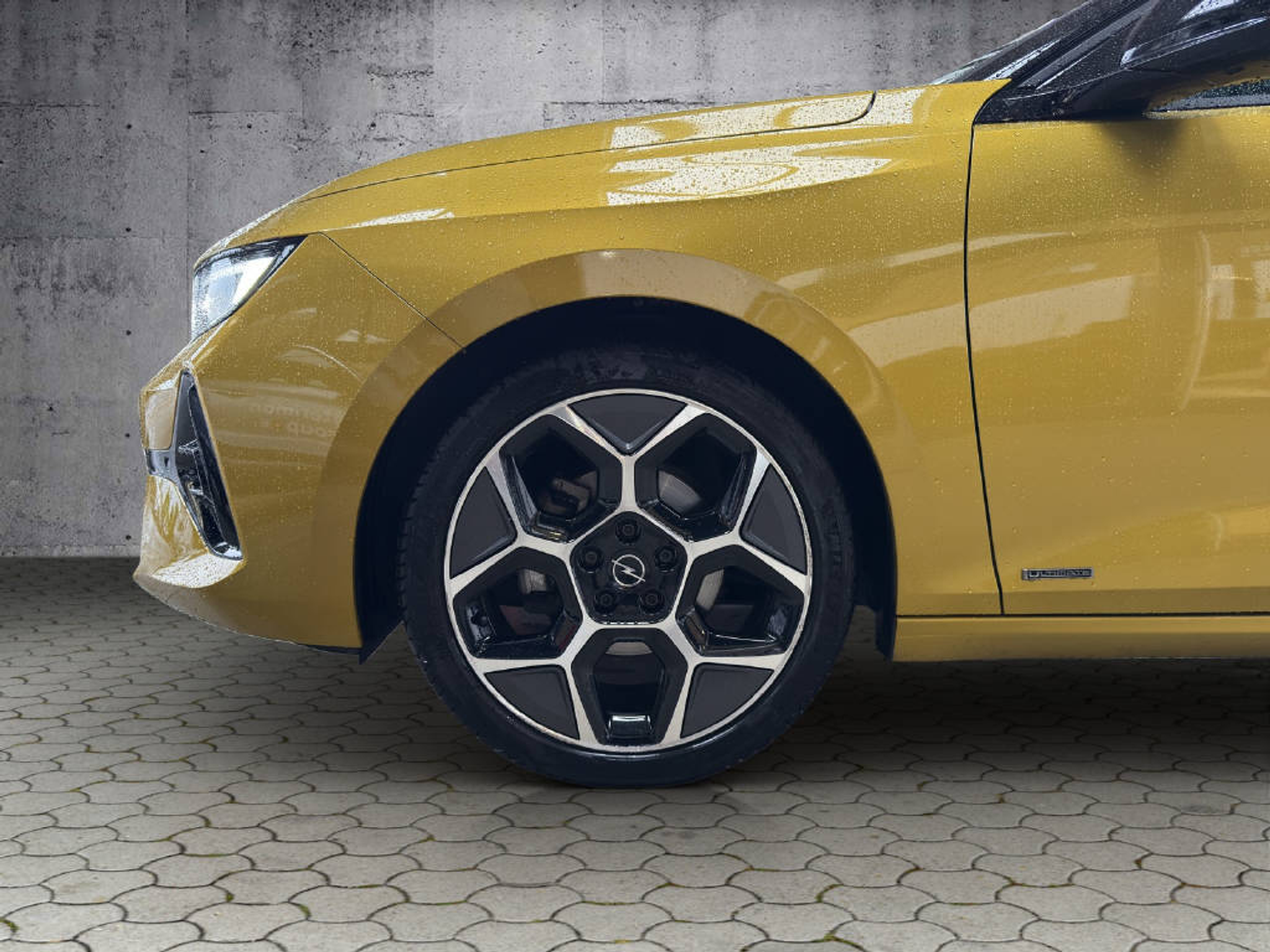 listing desktop thumbnail image 11