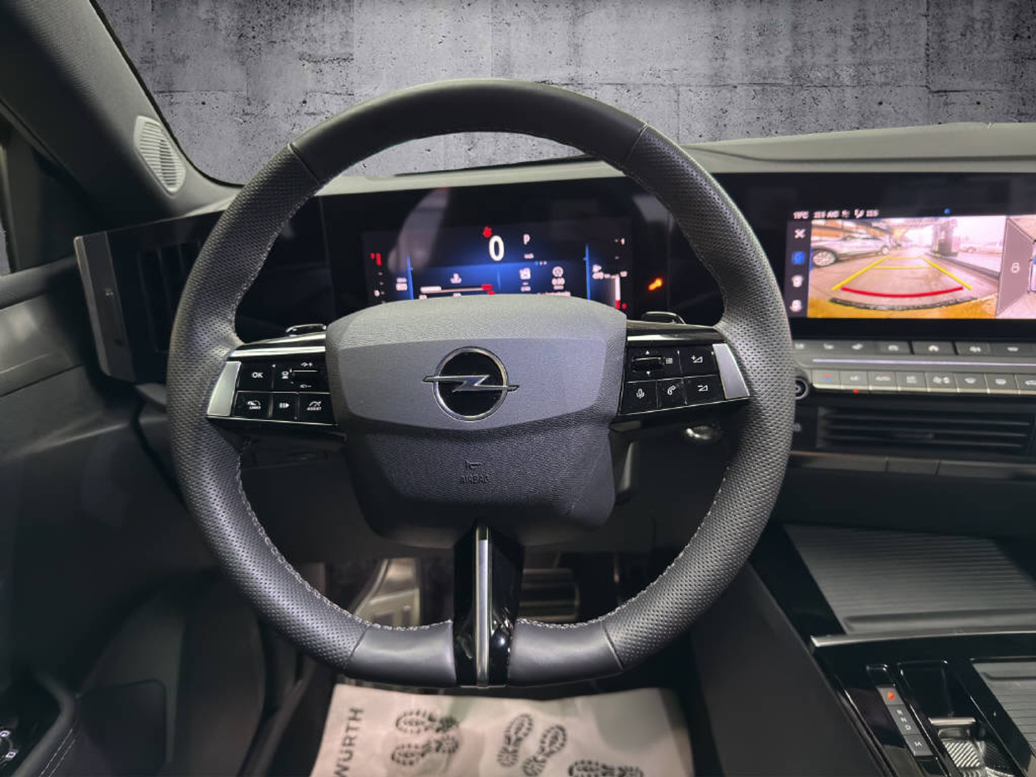 listing desktop thumbnail image 8