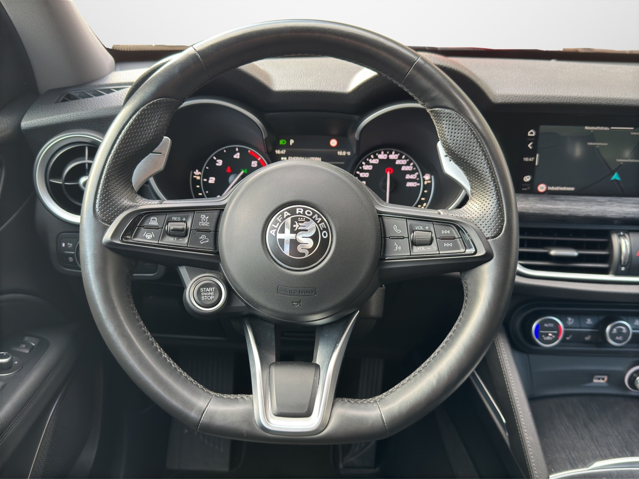 listing desktop thumbnail image 11