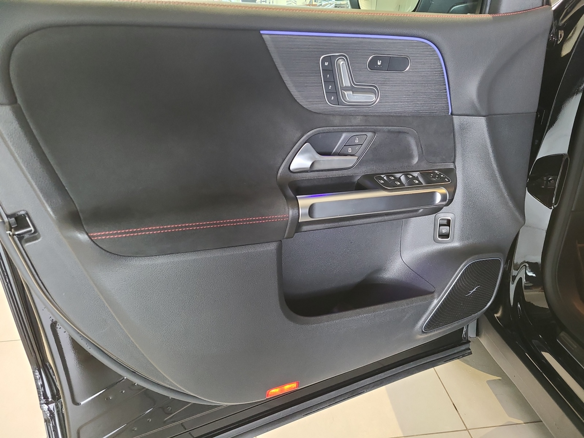 listing desktop thumbnail image 8