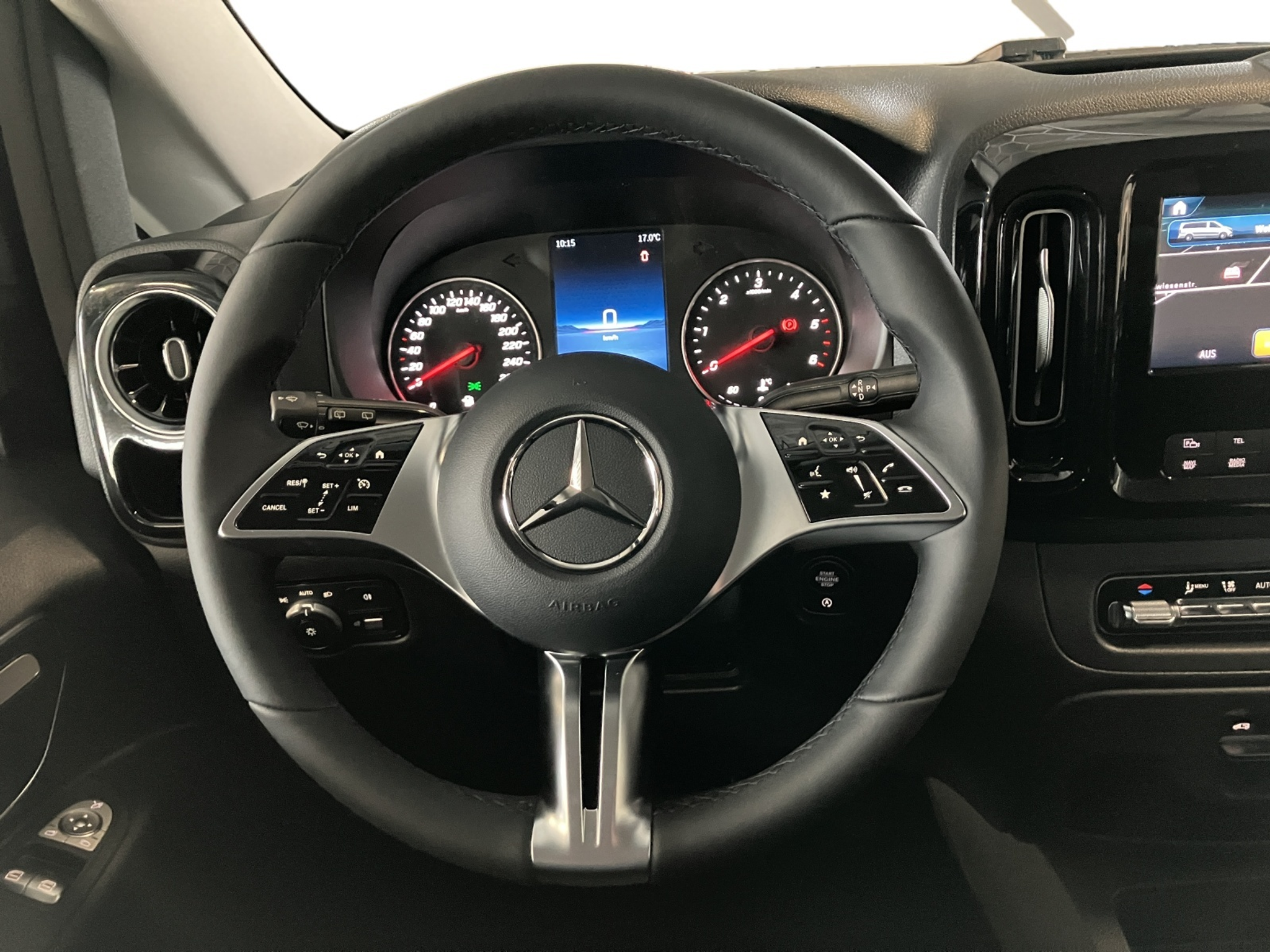 listing desktop thumbnail image 11