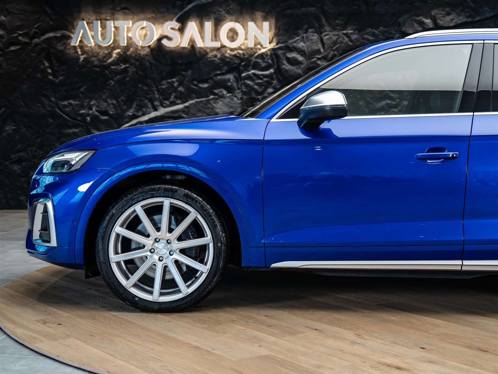 listing desktop thumbnail image 15