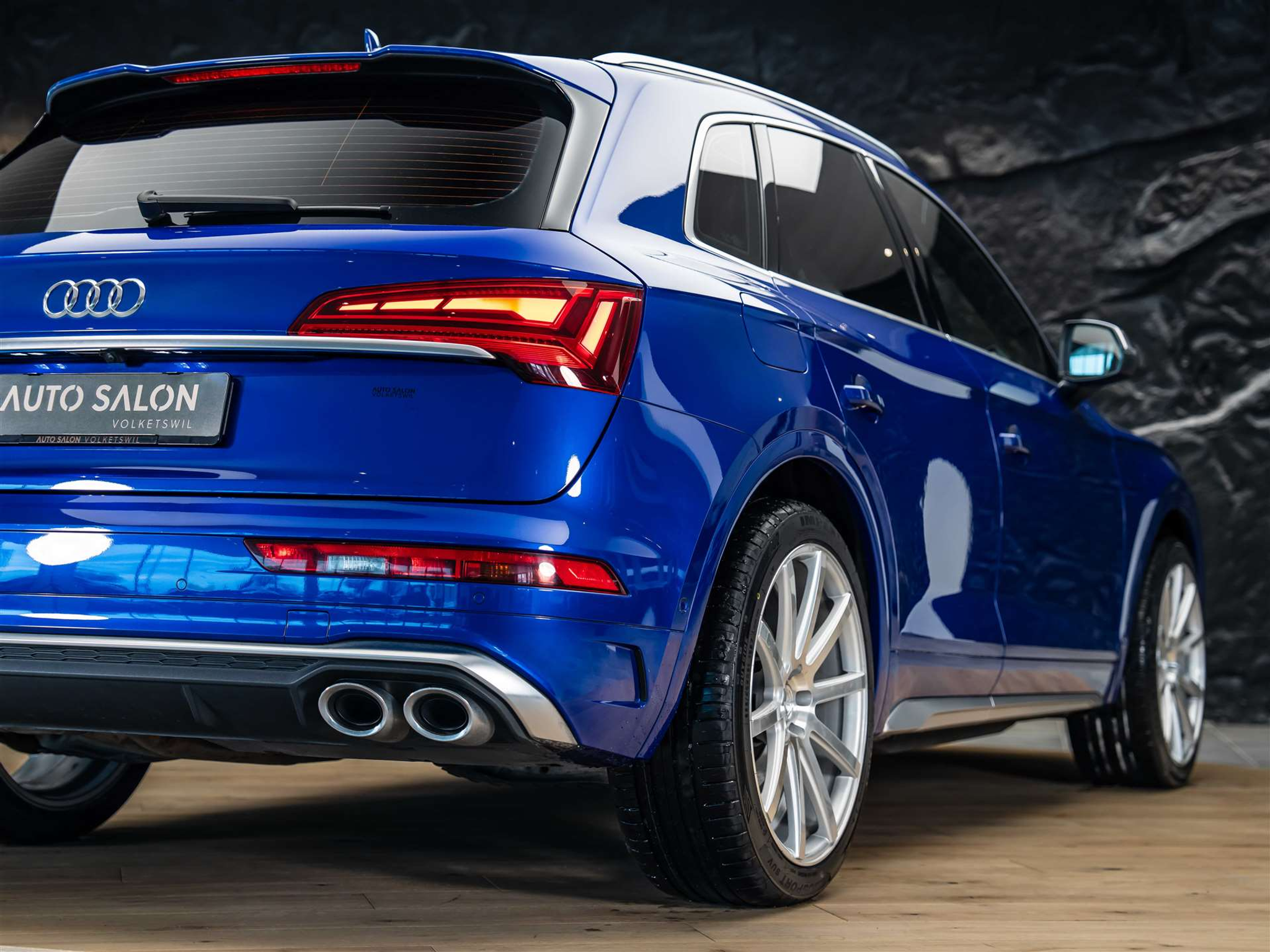 listing desktop thumbnail image 19