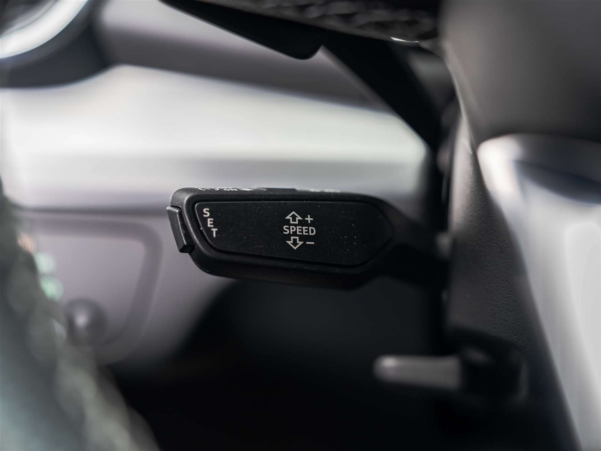 listing desktop thumbnail image 34