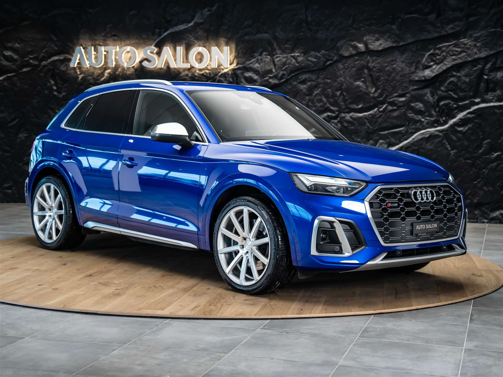 listing desktop thumbnail image 4