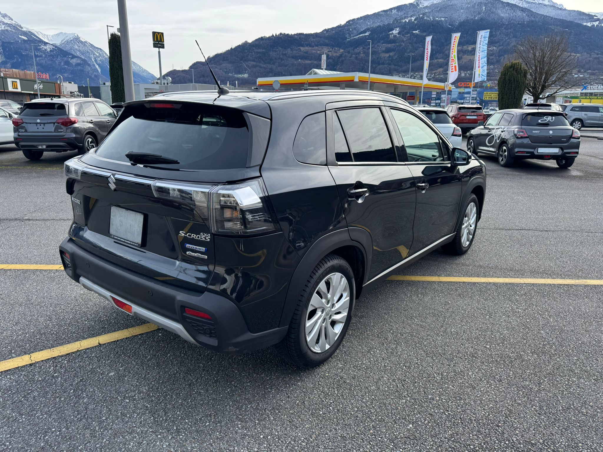 listing desktop thumbnail image 4