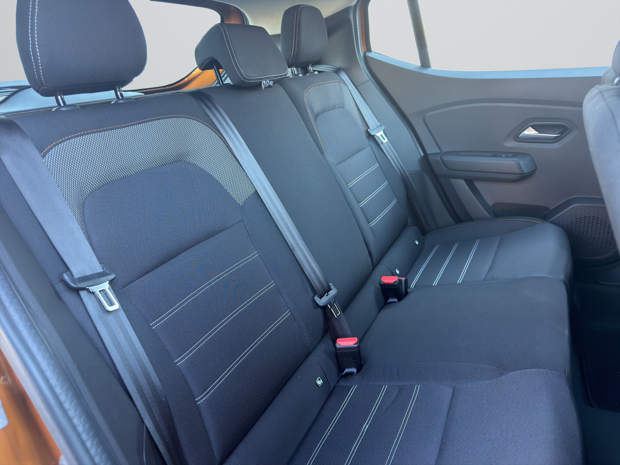 listing desktop thumbnail image 17