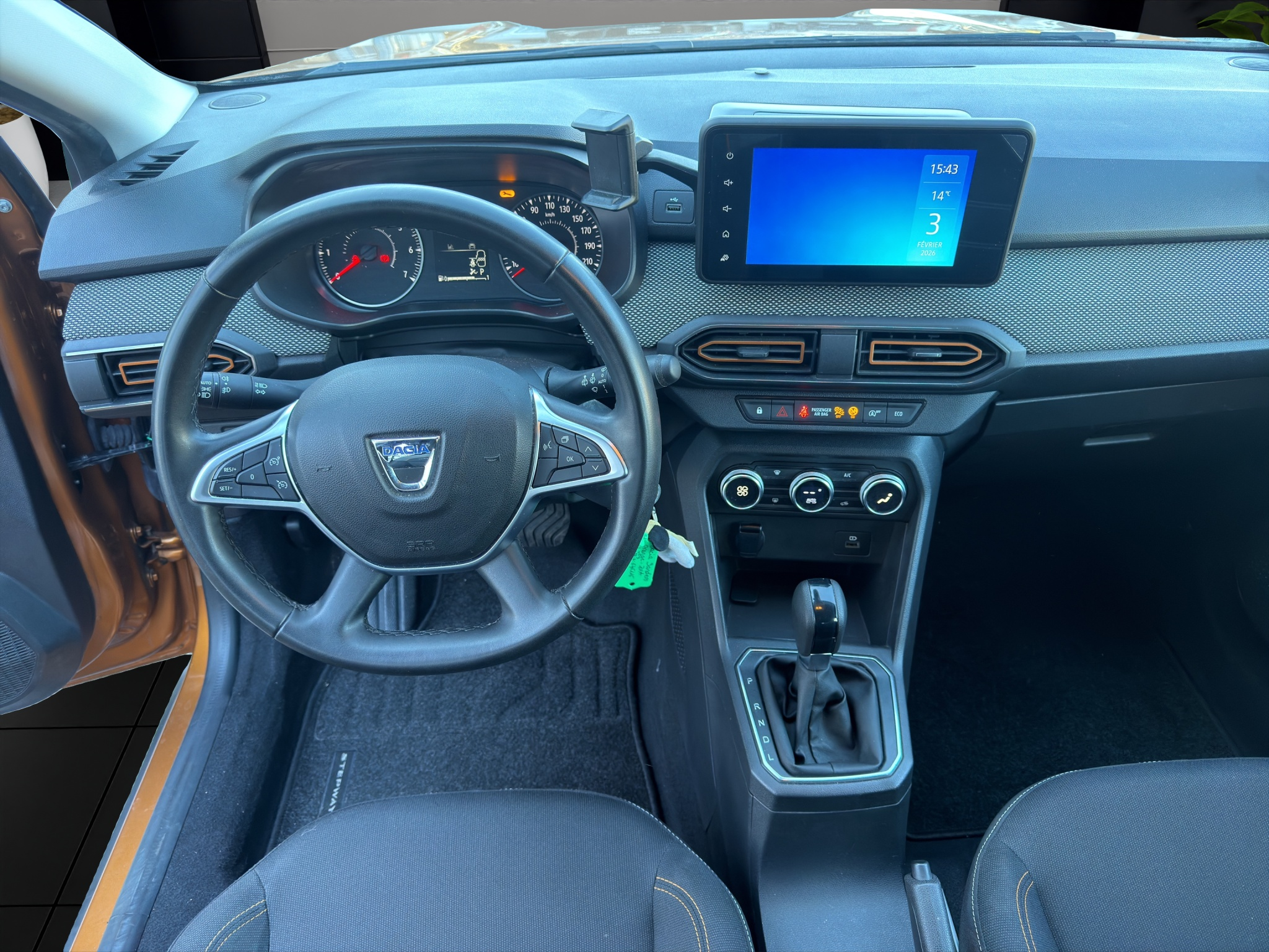 listing desktop thumbnail image 10