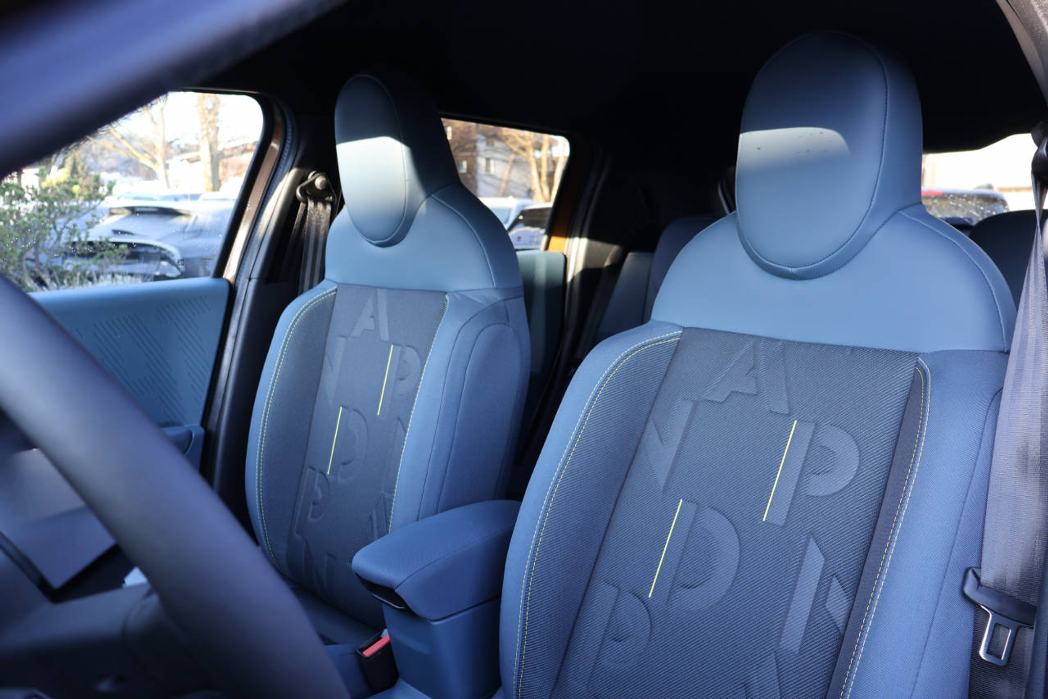 listing desktop thumbnail image 9