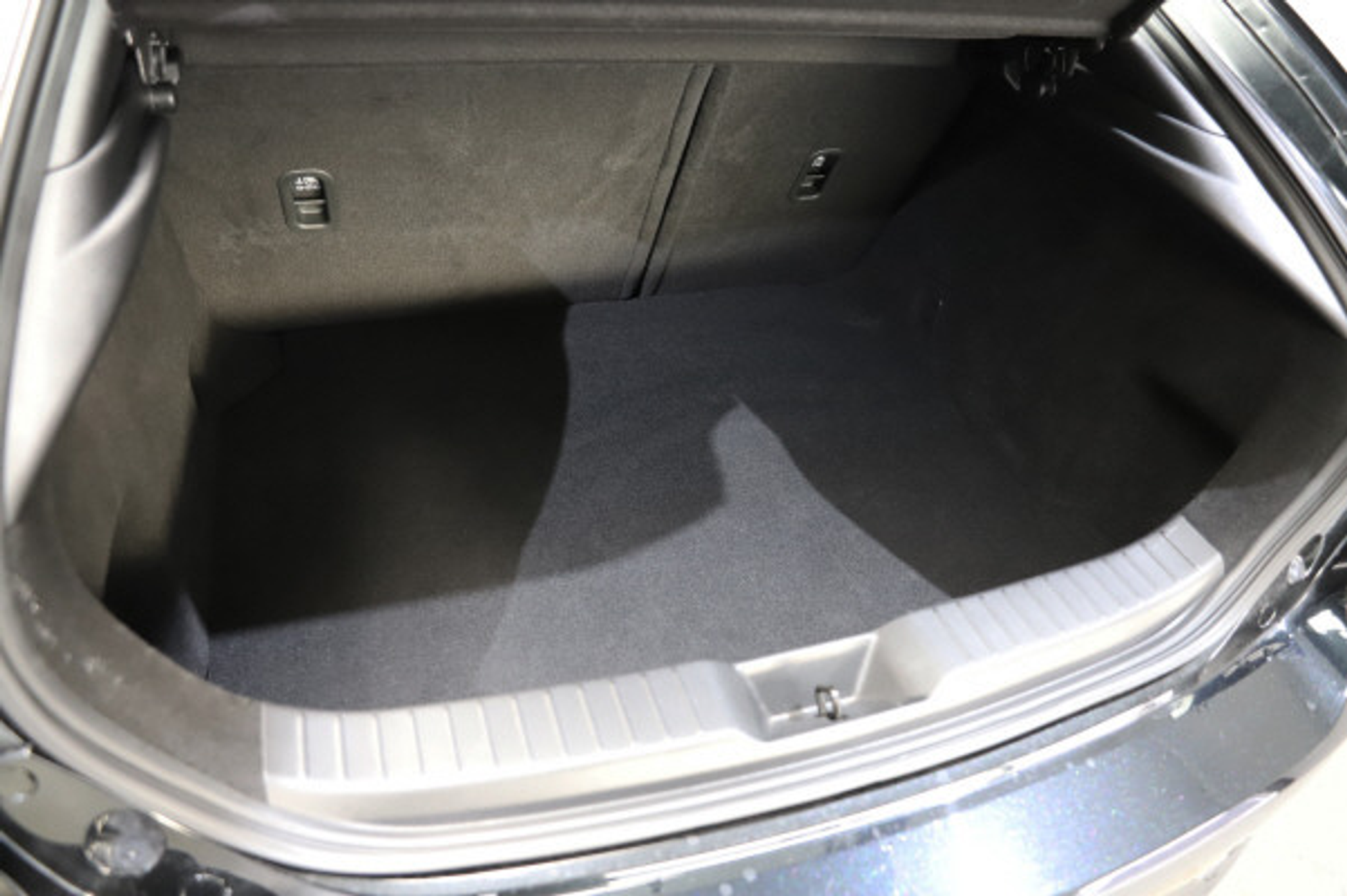 listing desktop thumbnail image 11