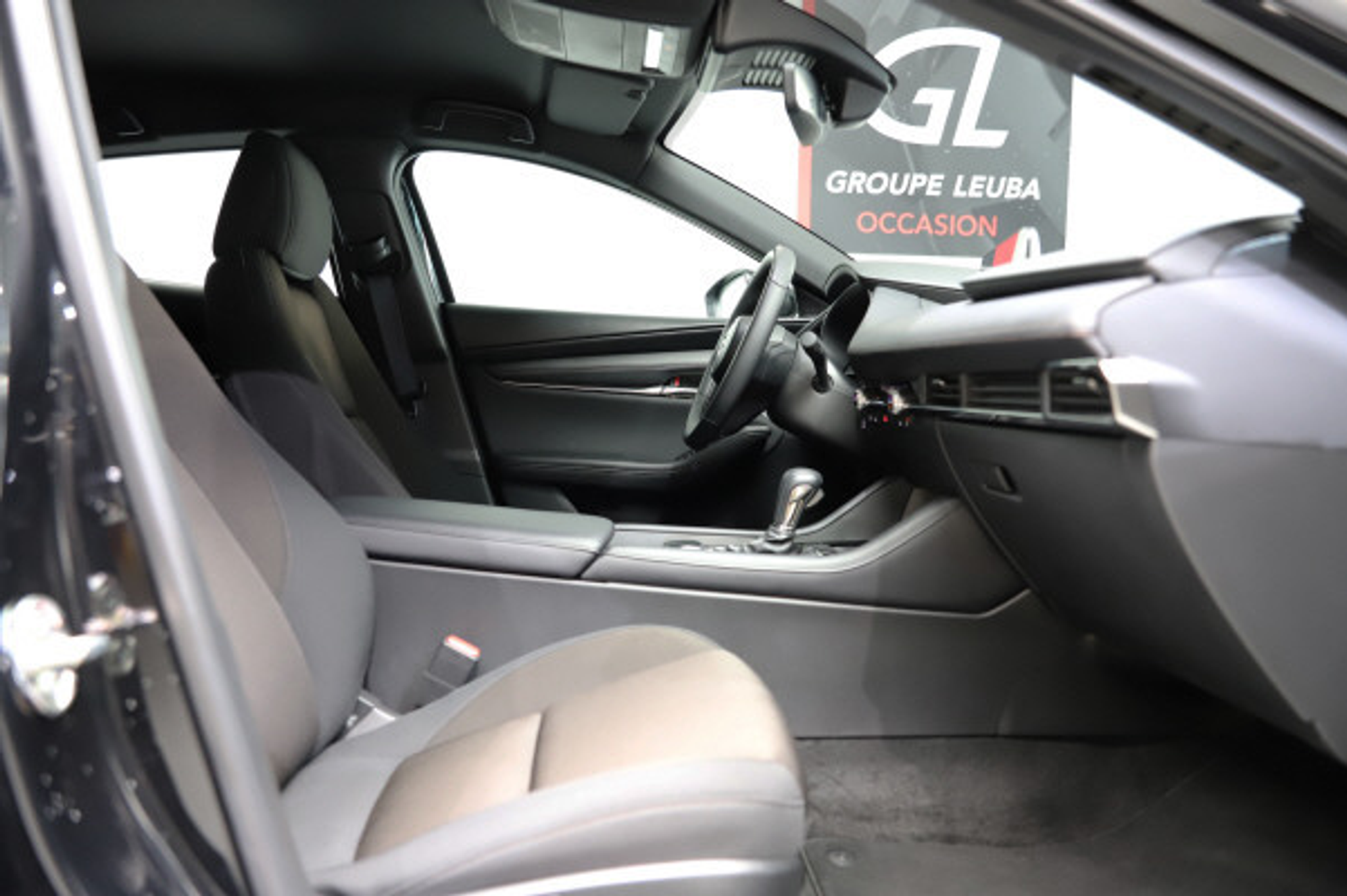 listing desktop thumbnail image 8