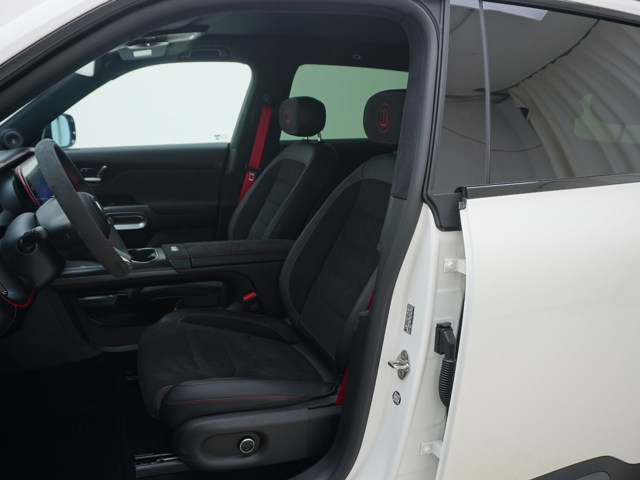 listing desktop thumbnail image 12