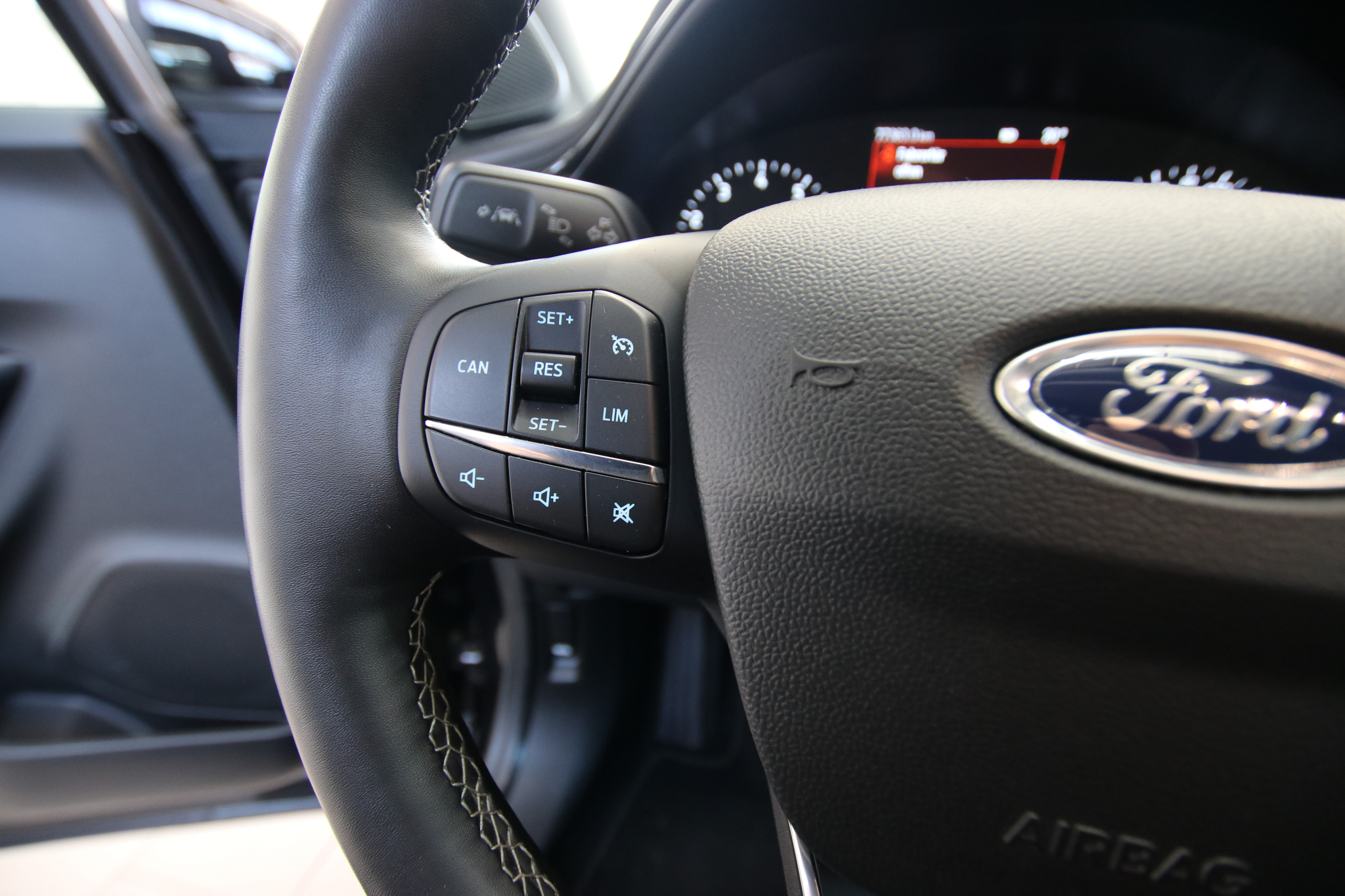 listing desktop thumbnail image 17