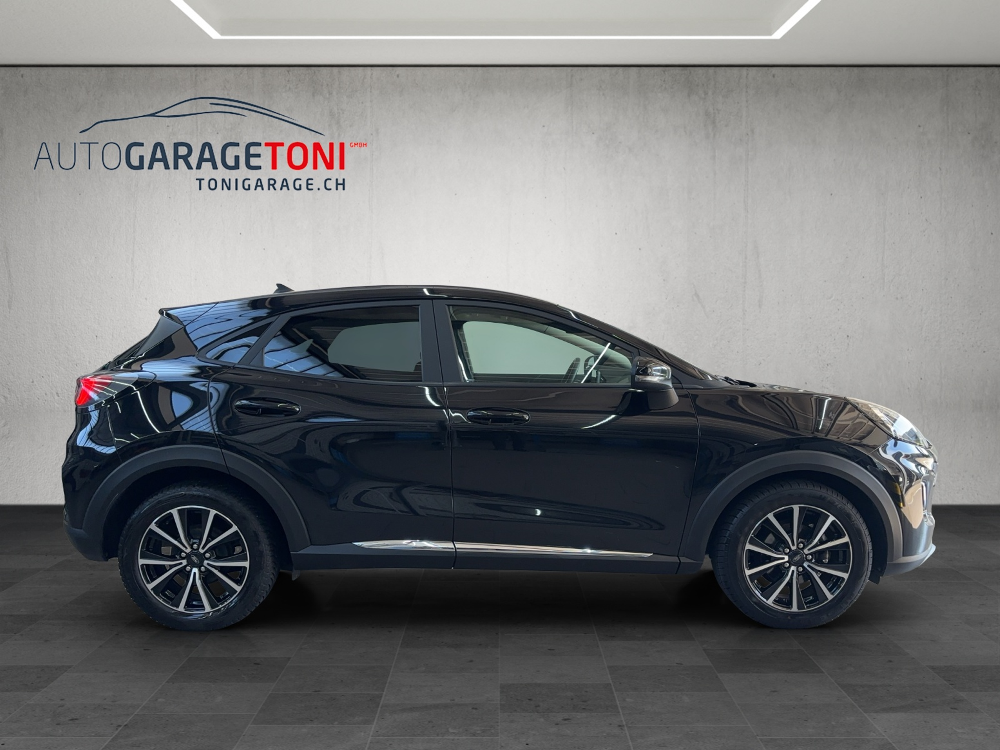 listing desktop thumbnail image 4