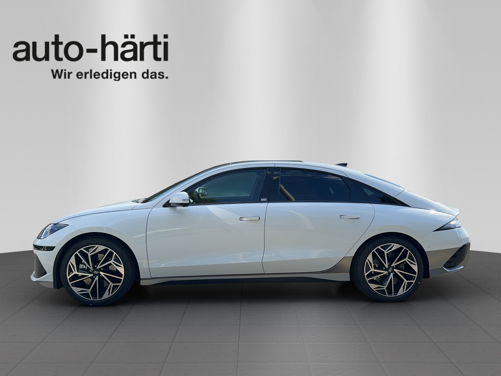 listing desktop thumbnail image 1