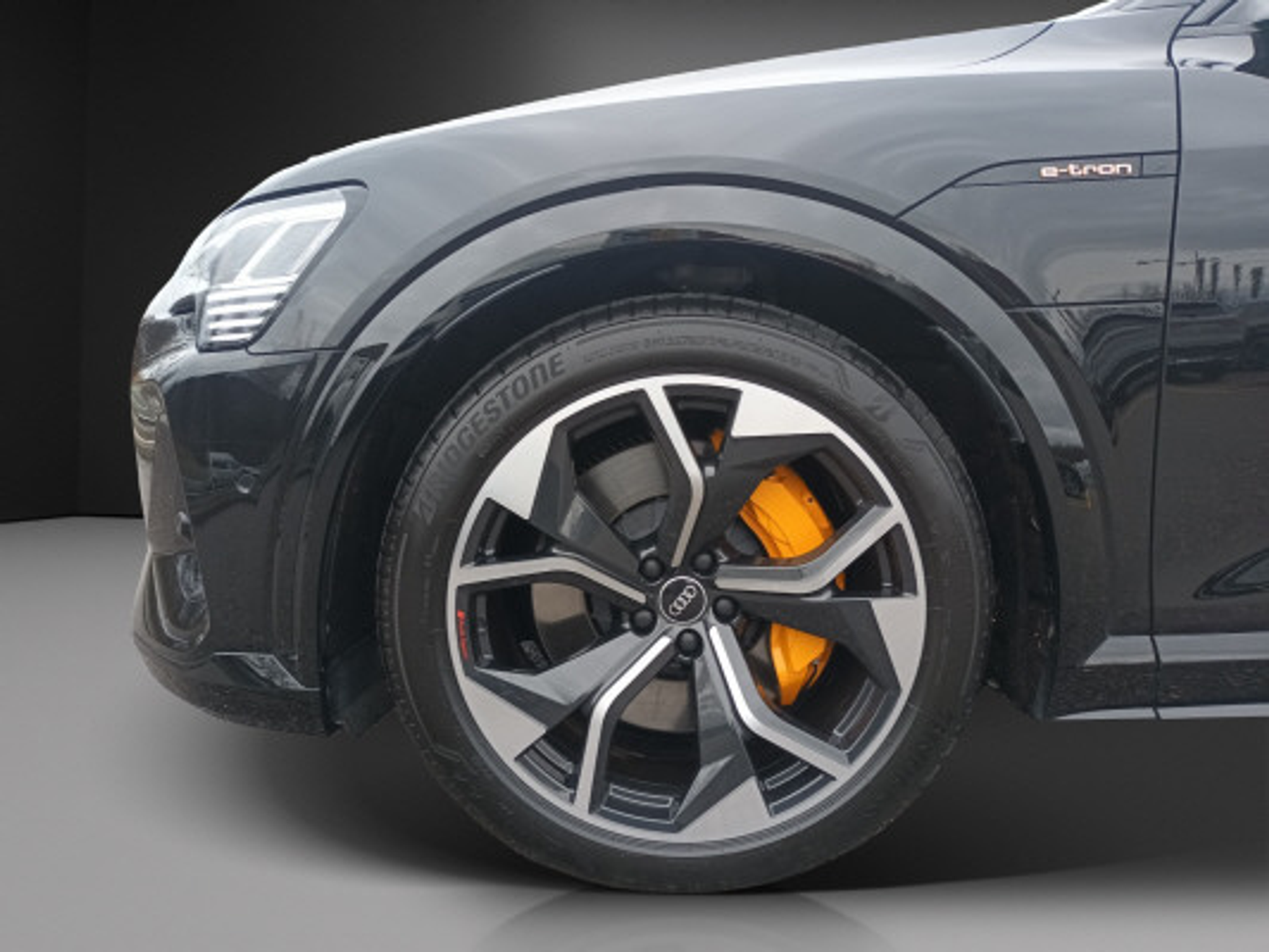 listing desktop thumbnail image 5