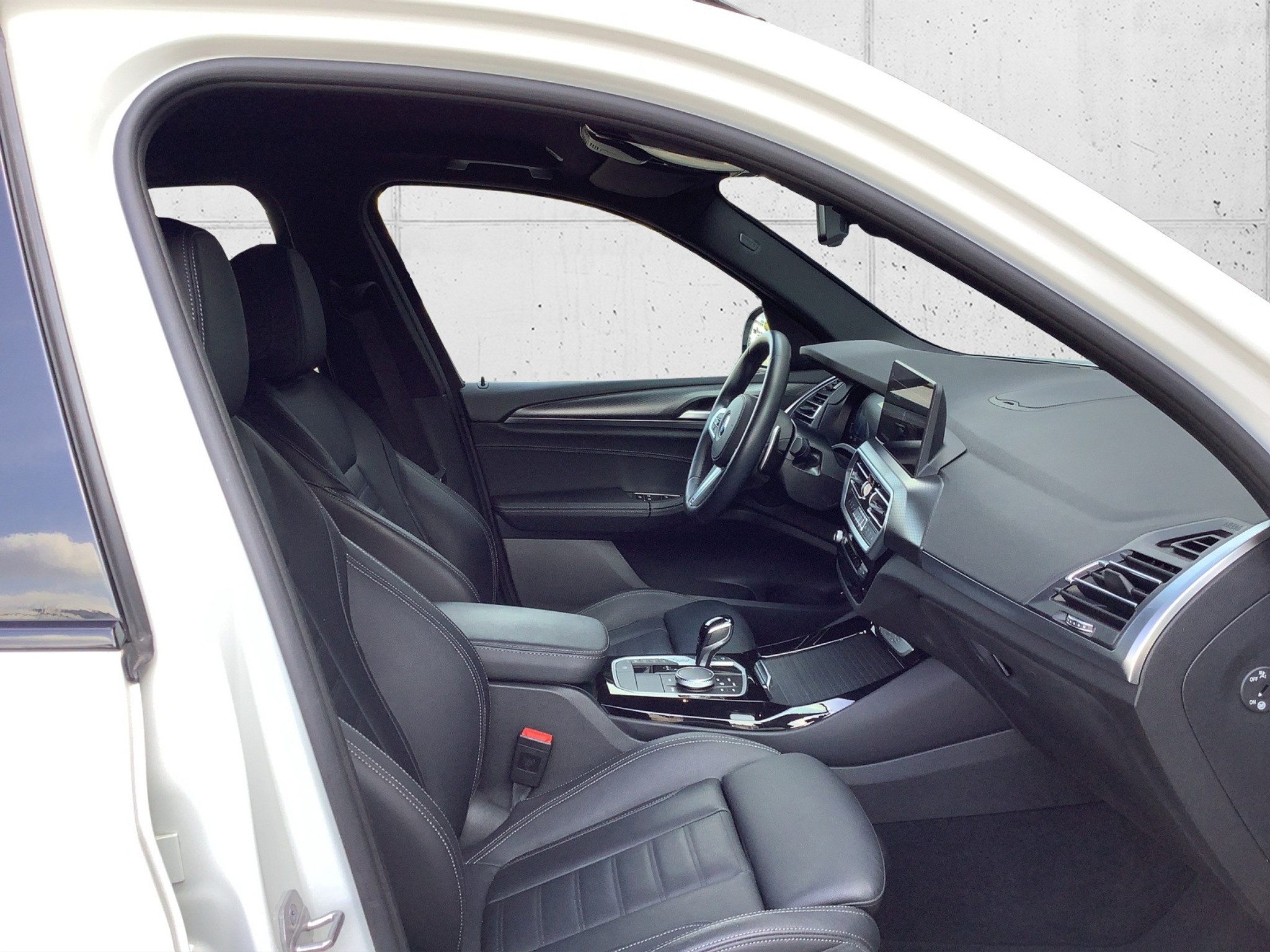 listing desktop thumbnail image 17