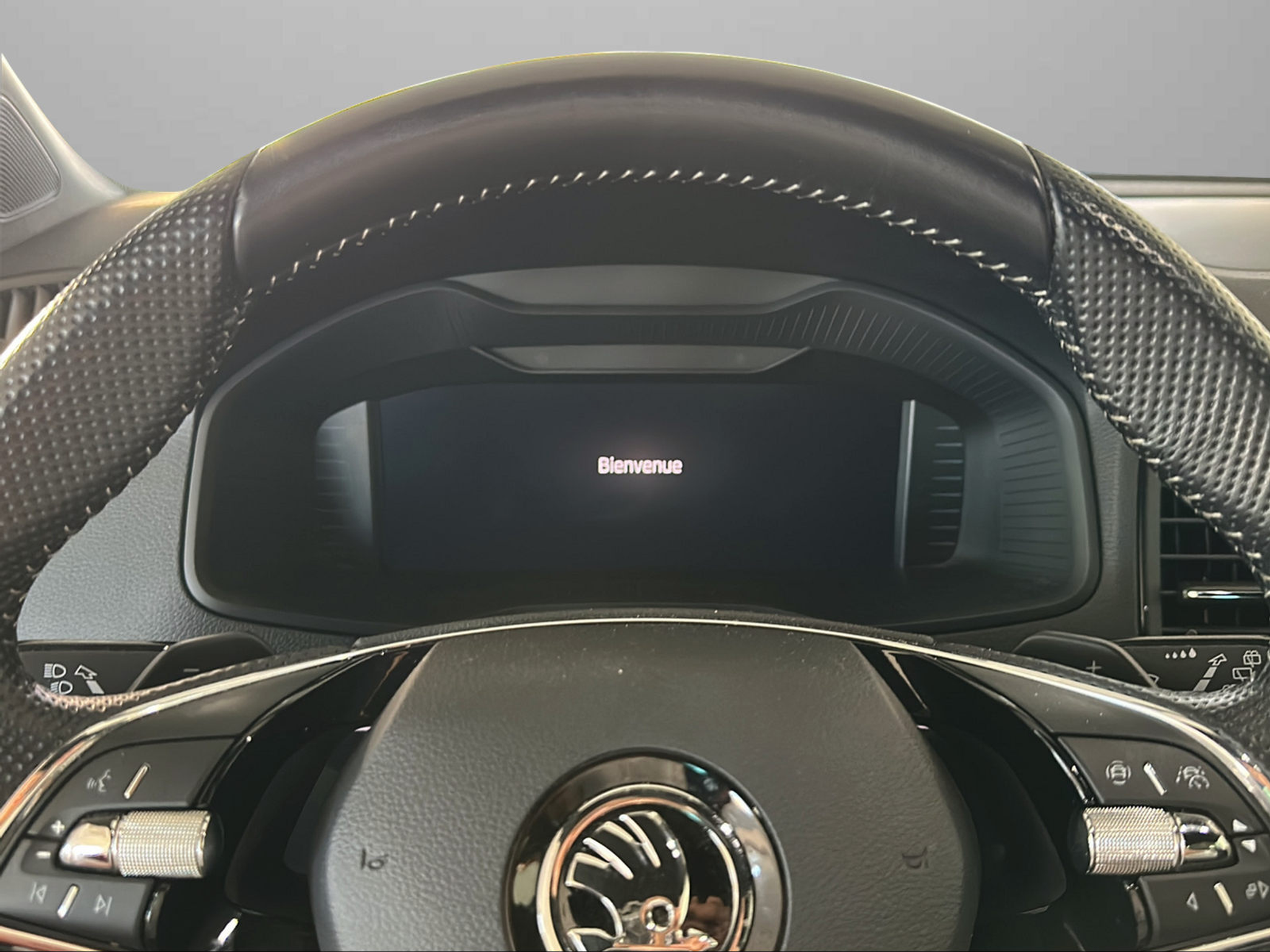 listing desktop thumbnail image 8