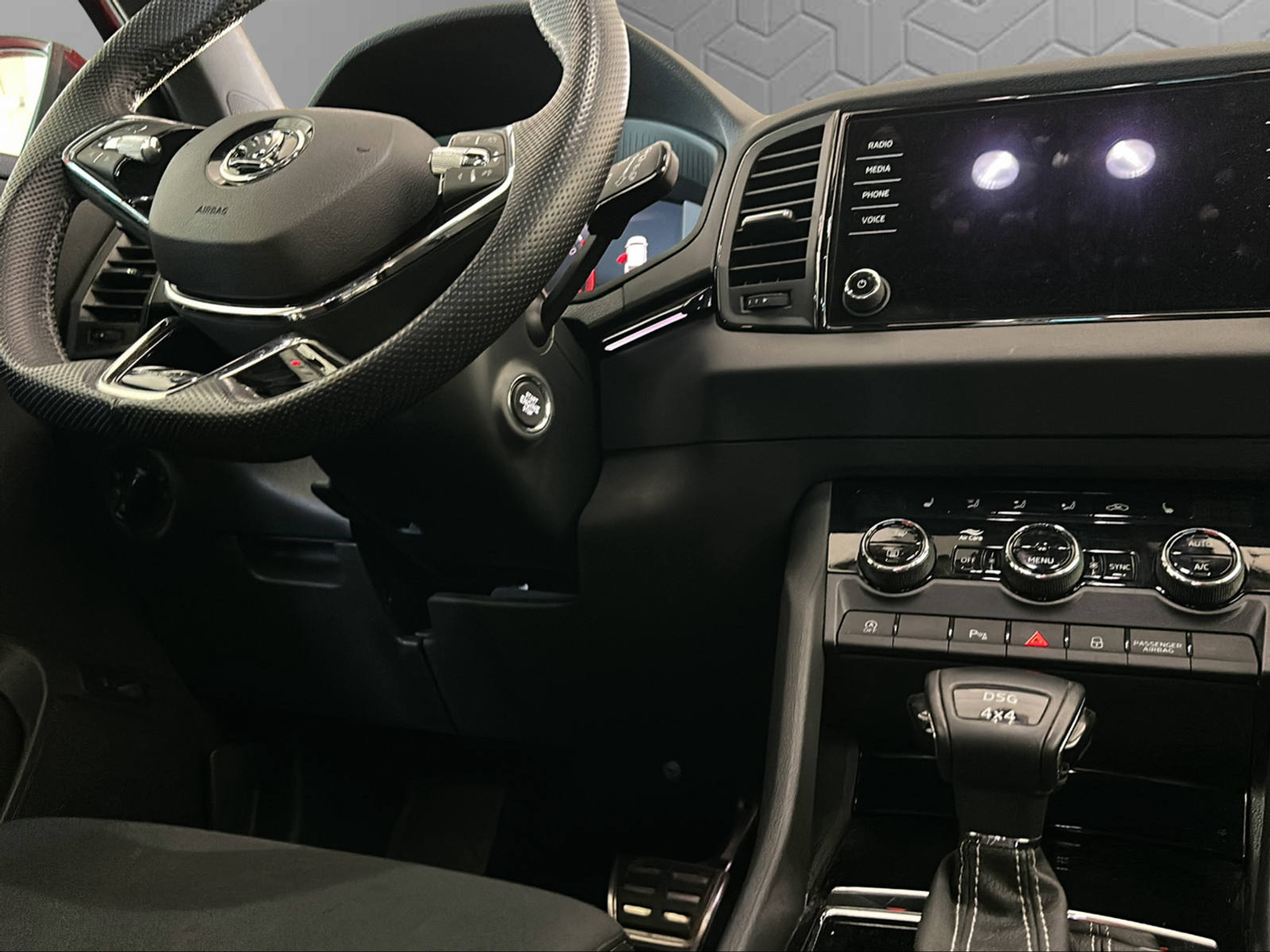 listing desktop thumbnail image 11