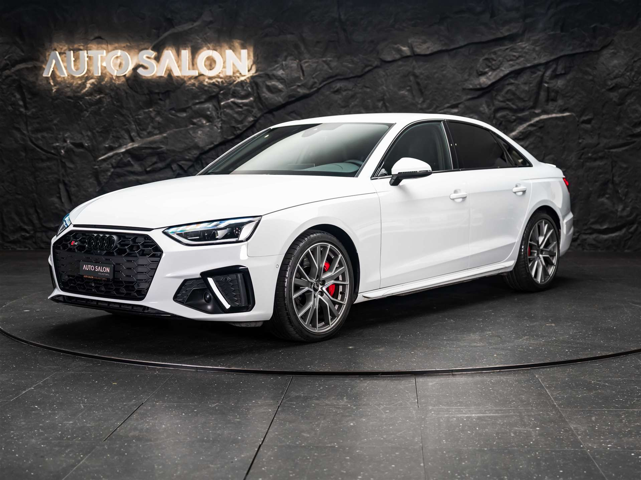 listing desktop thumbnail image 1