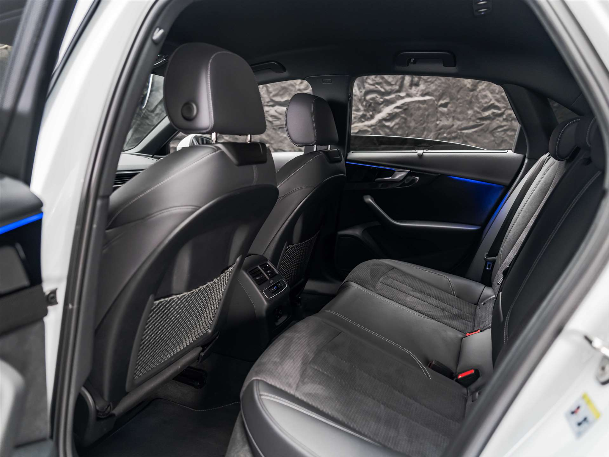 listing desktop thumbnail image 12