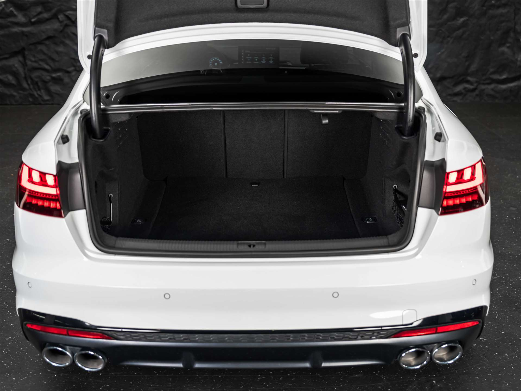 listing desktop thumbnail image 44