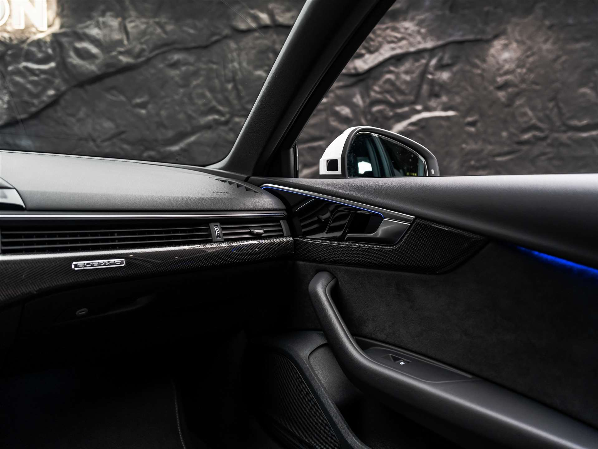 listing desktop thumbnail image 30